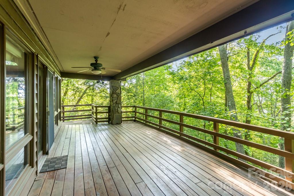 1126 Scenic Circle Property Photo 27