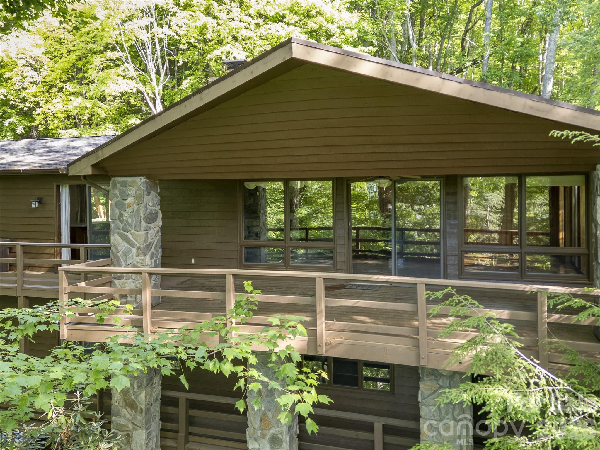 1126 Scenic Circle Property Photo 31