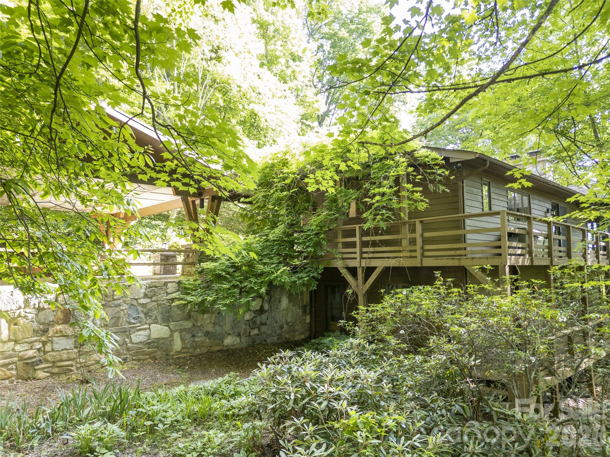 1126 Scenic Circle Property Photo 32