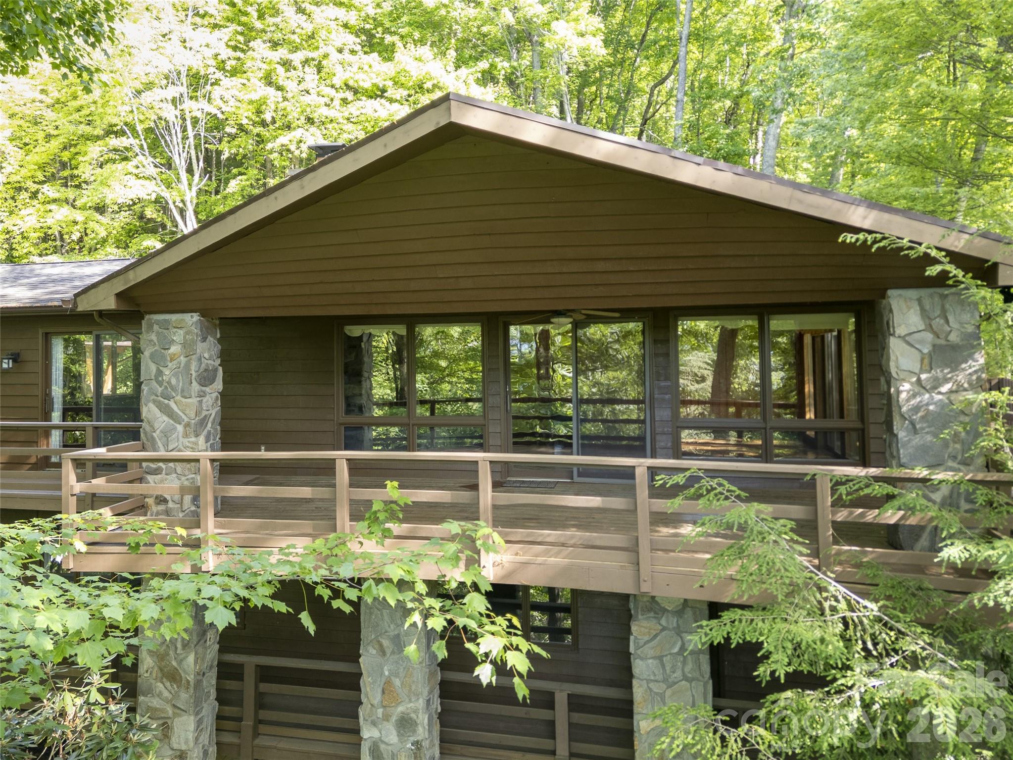 1126 Scenic Circle Property Photo 38