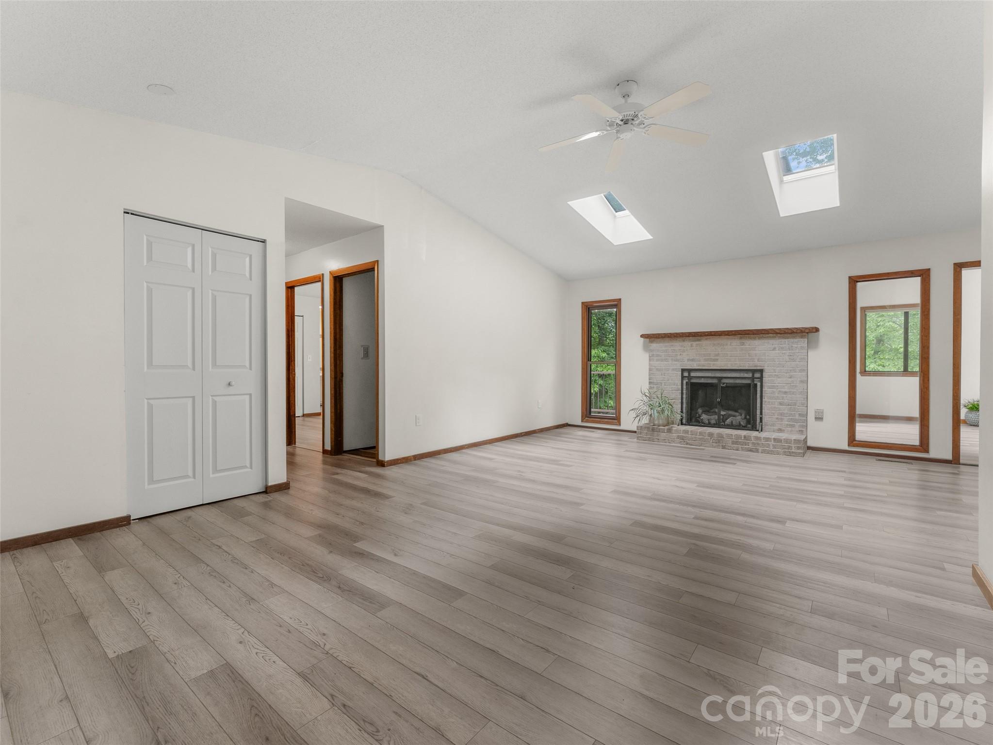 32 Honeysuckle Ridge Road Property Photo 4