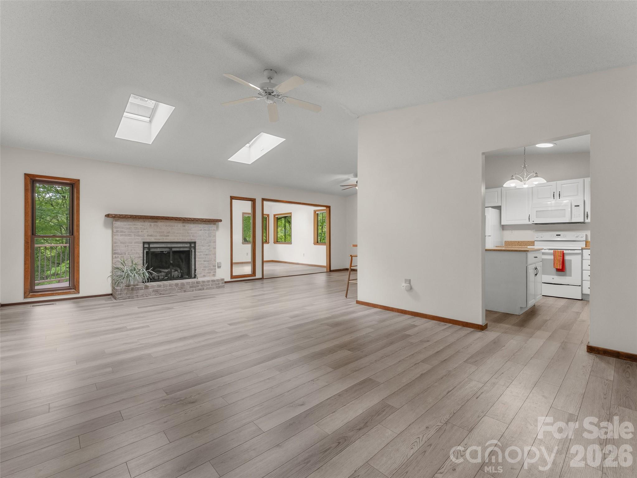 32 Honeysuckle Ridge Road Property Photo 5
