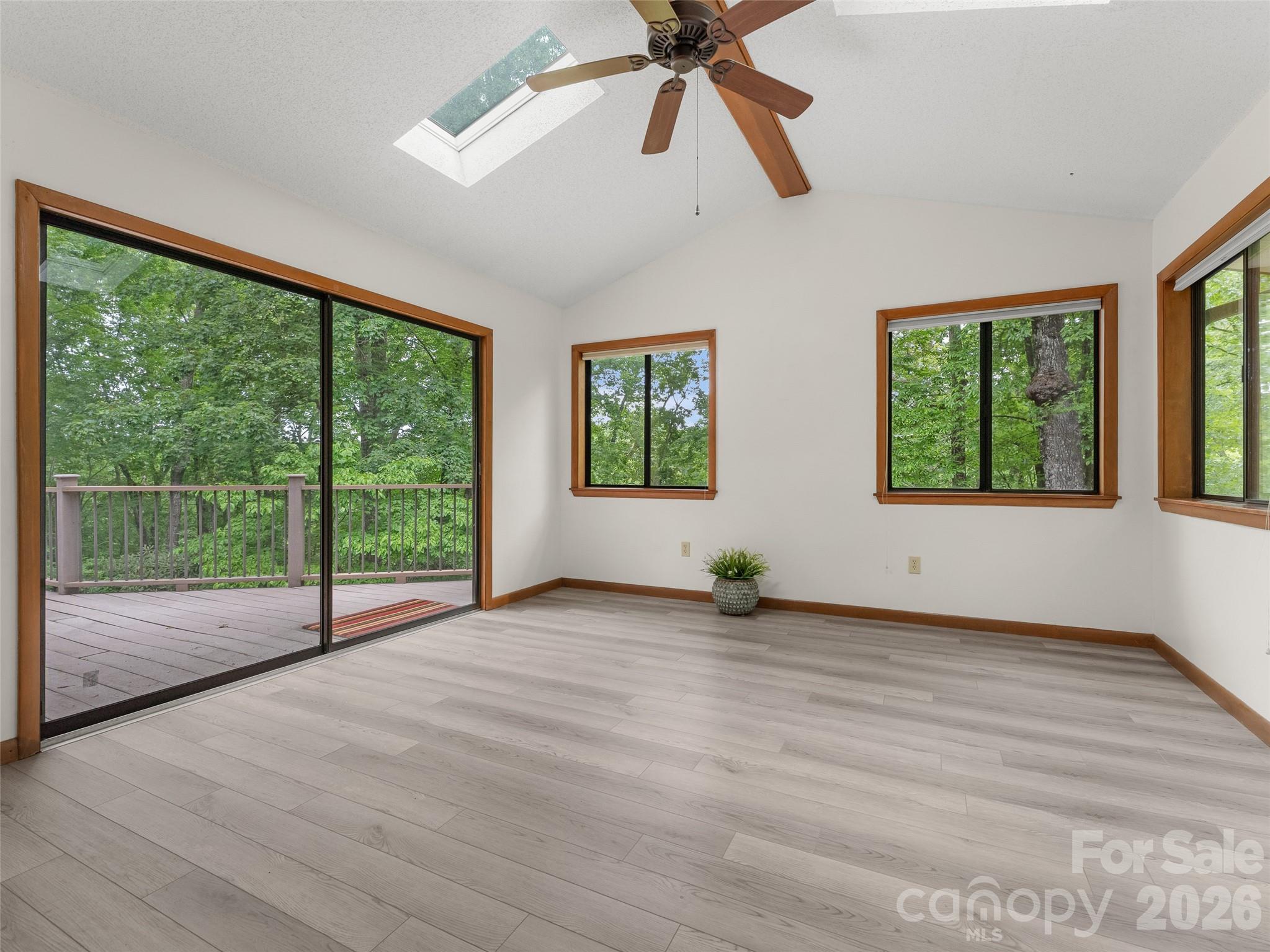 32 Honeysuckle Ridge Road Property Photo 11
