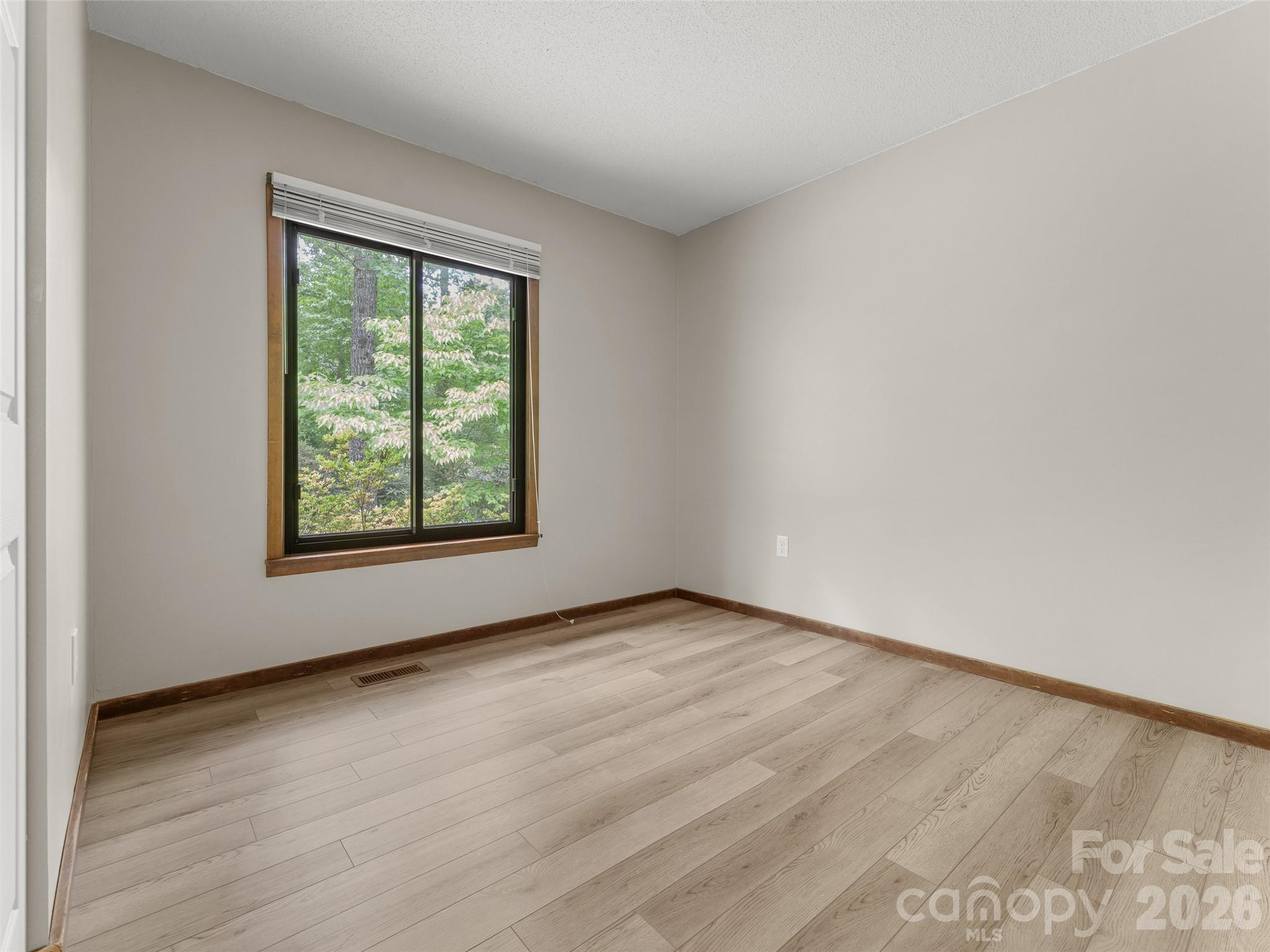 32 Honeysuckle Ridge Road Property Photo 21