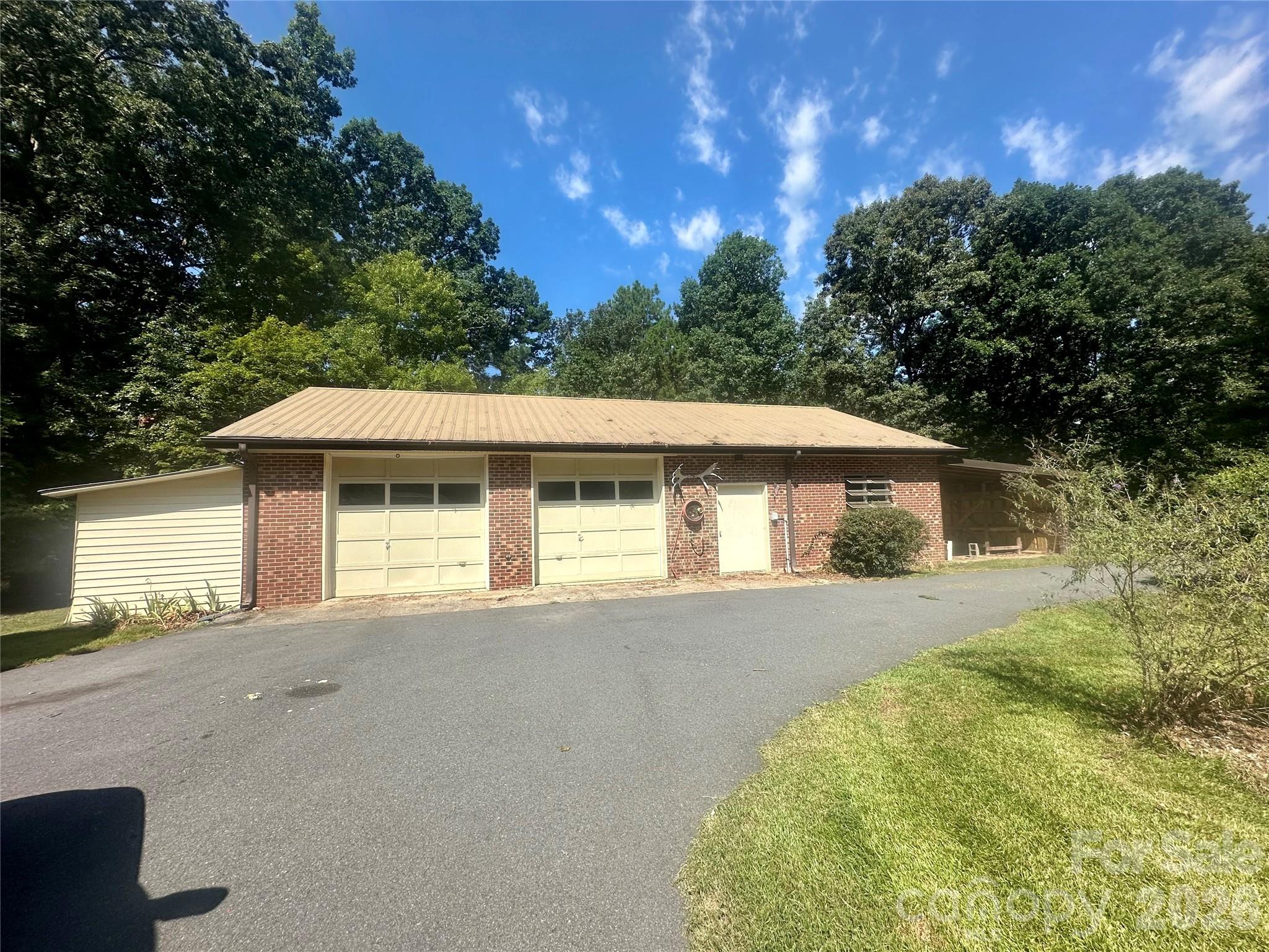 3250 Mount Pleasant Road Property Photo 3