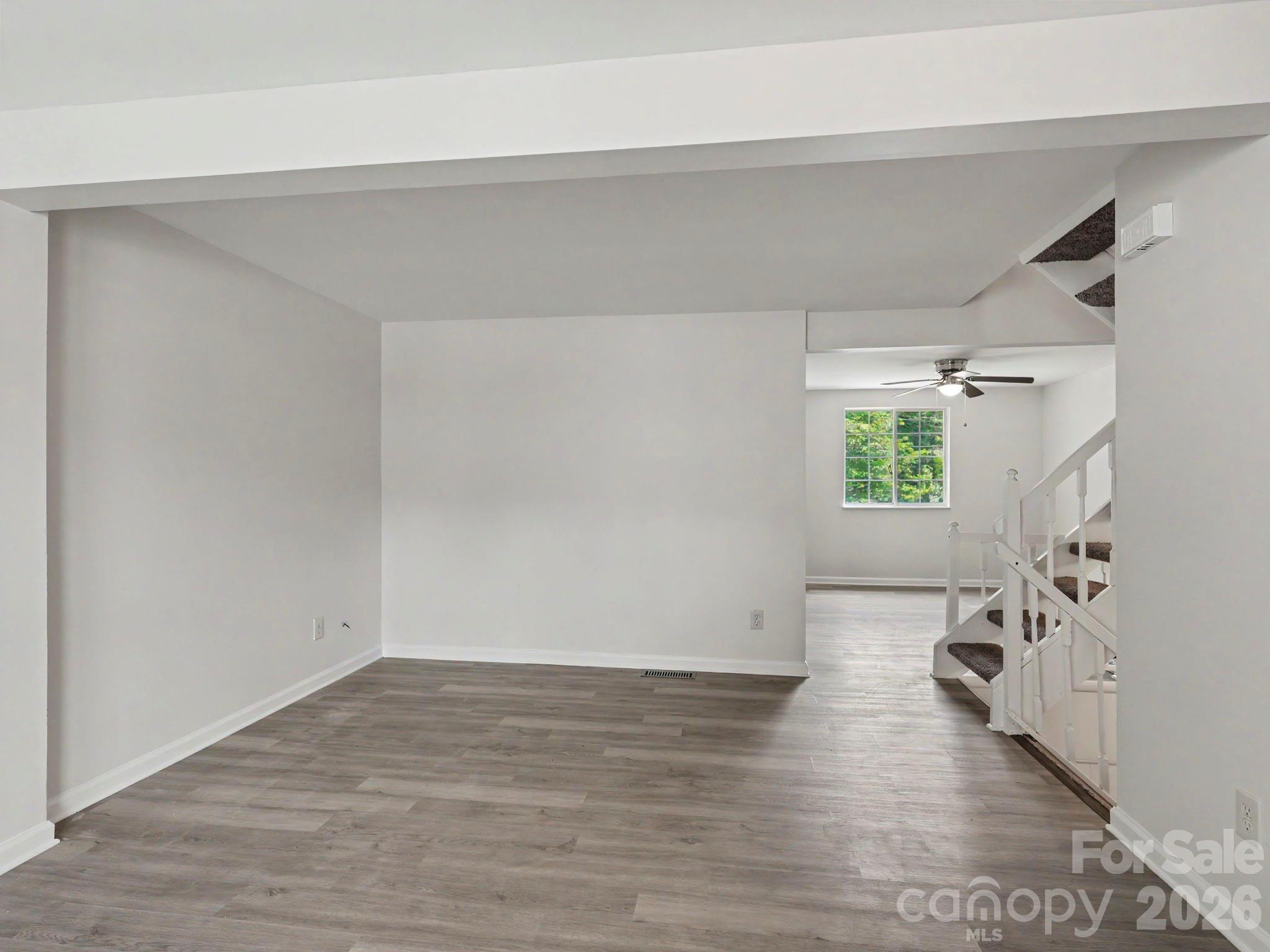 9416 Lexington Circle Property Photo 3