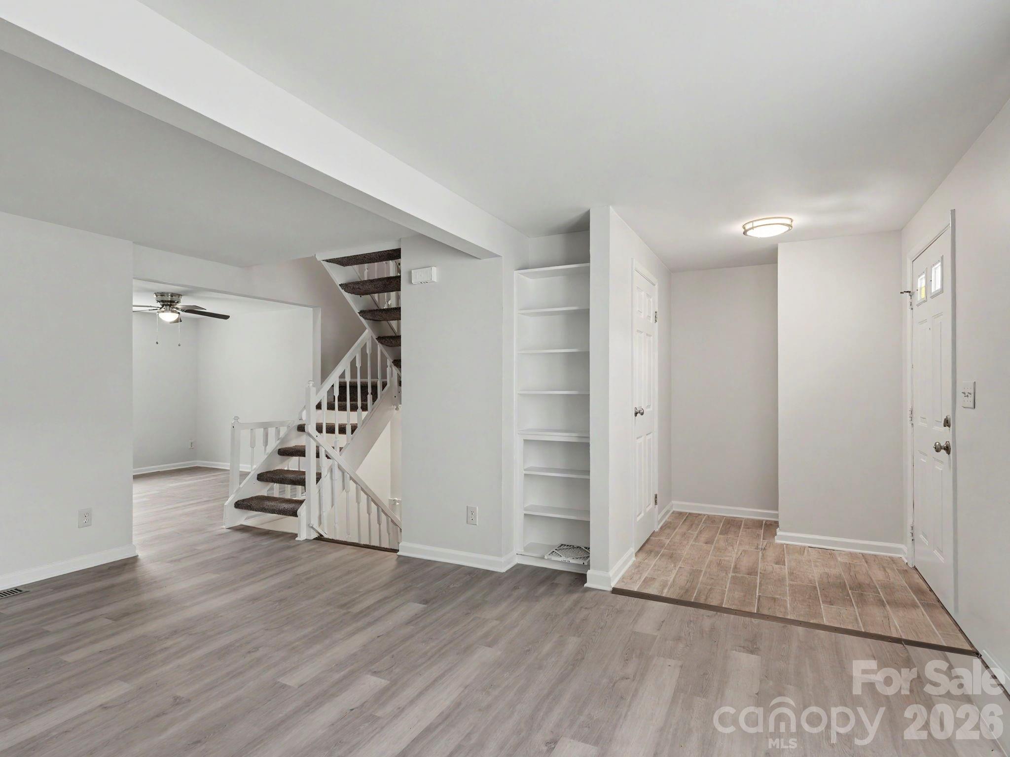 9416 Lexington Circle Property Photo 4