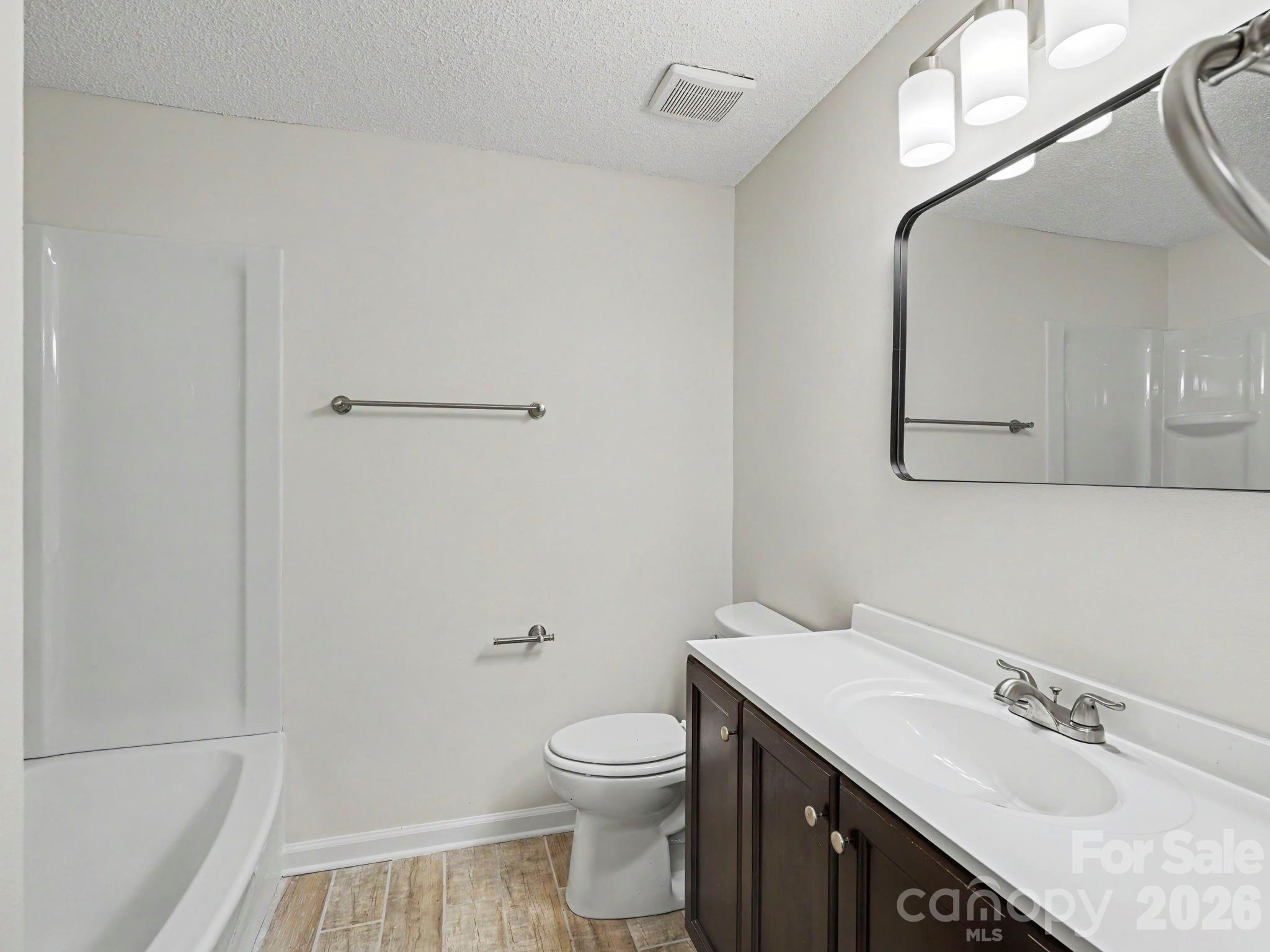9416 Lexington Circle Property Photo 10