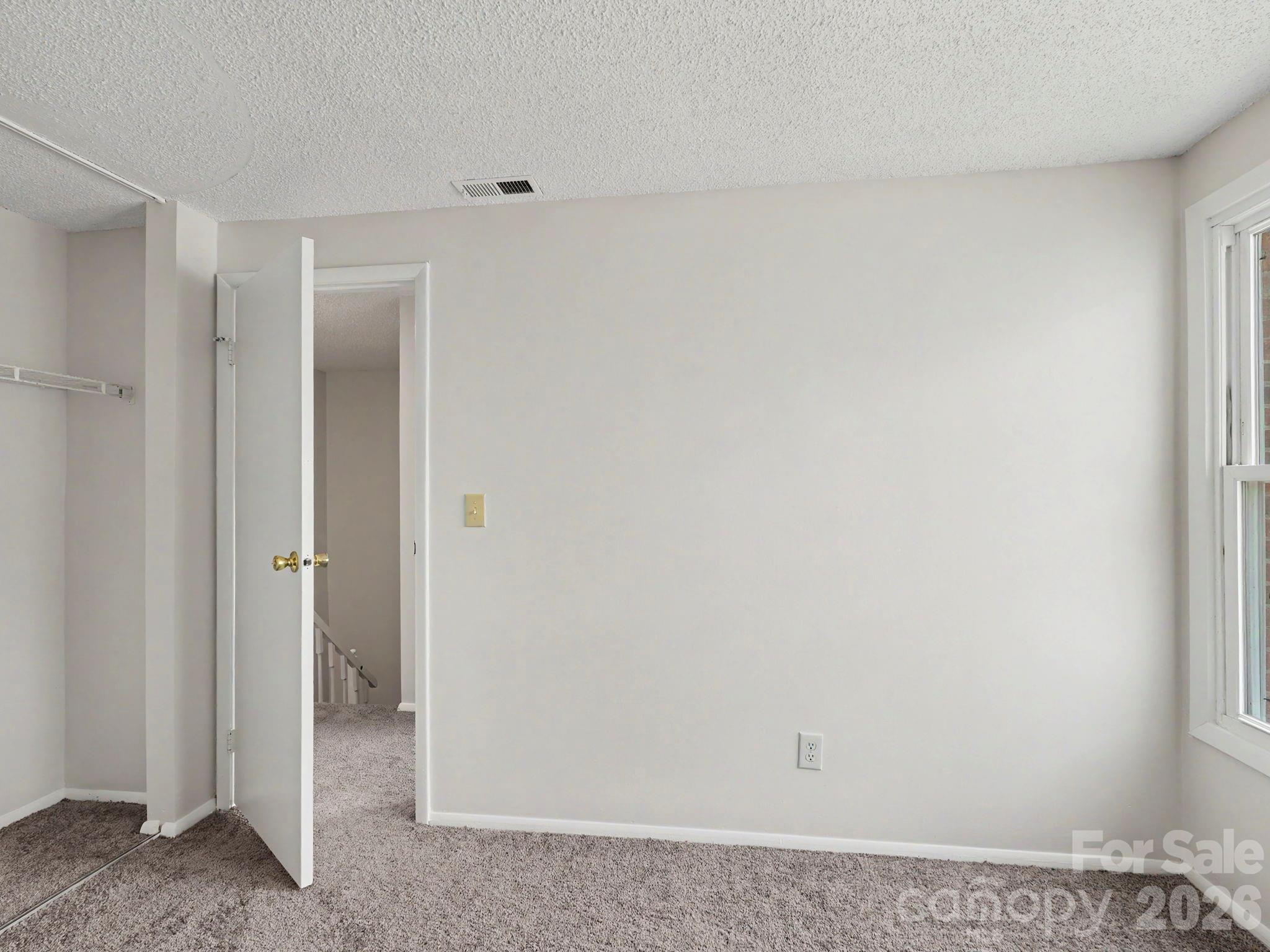 9416 Lexington Circle Property Photo 11