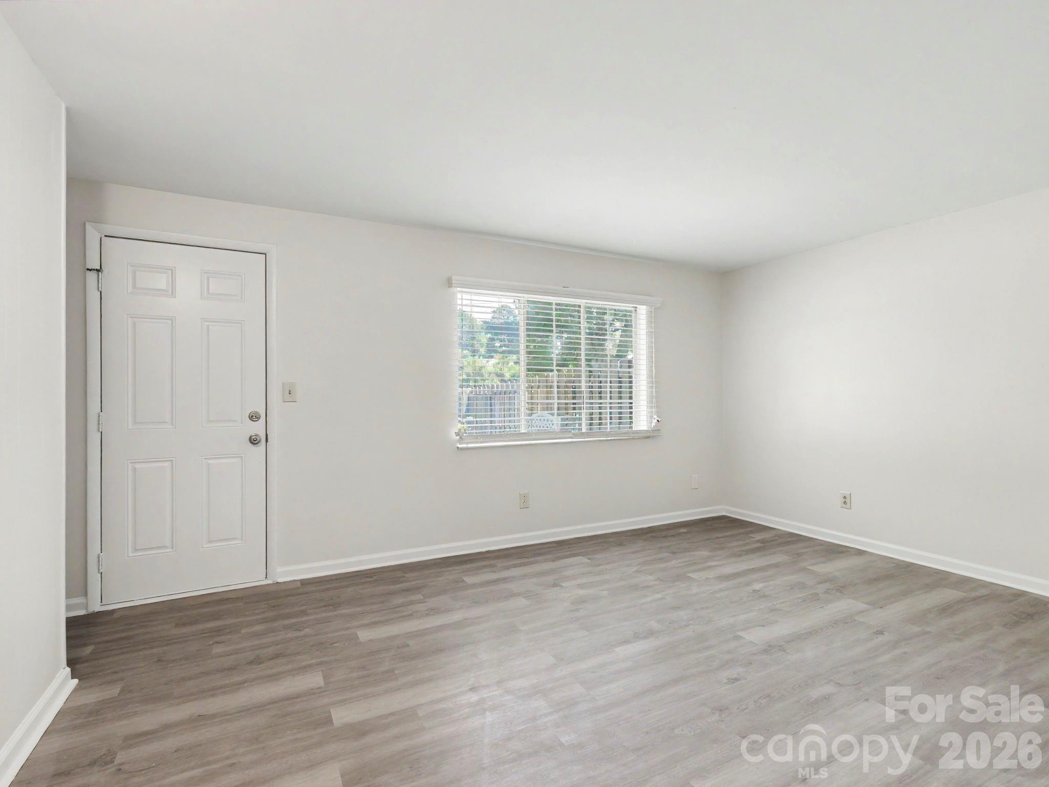 9416 Lexington Circle Property Photo 15