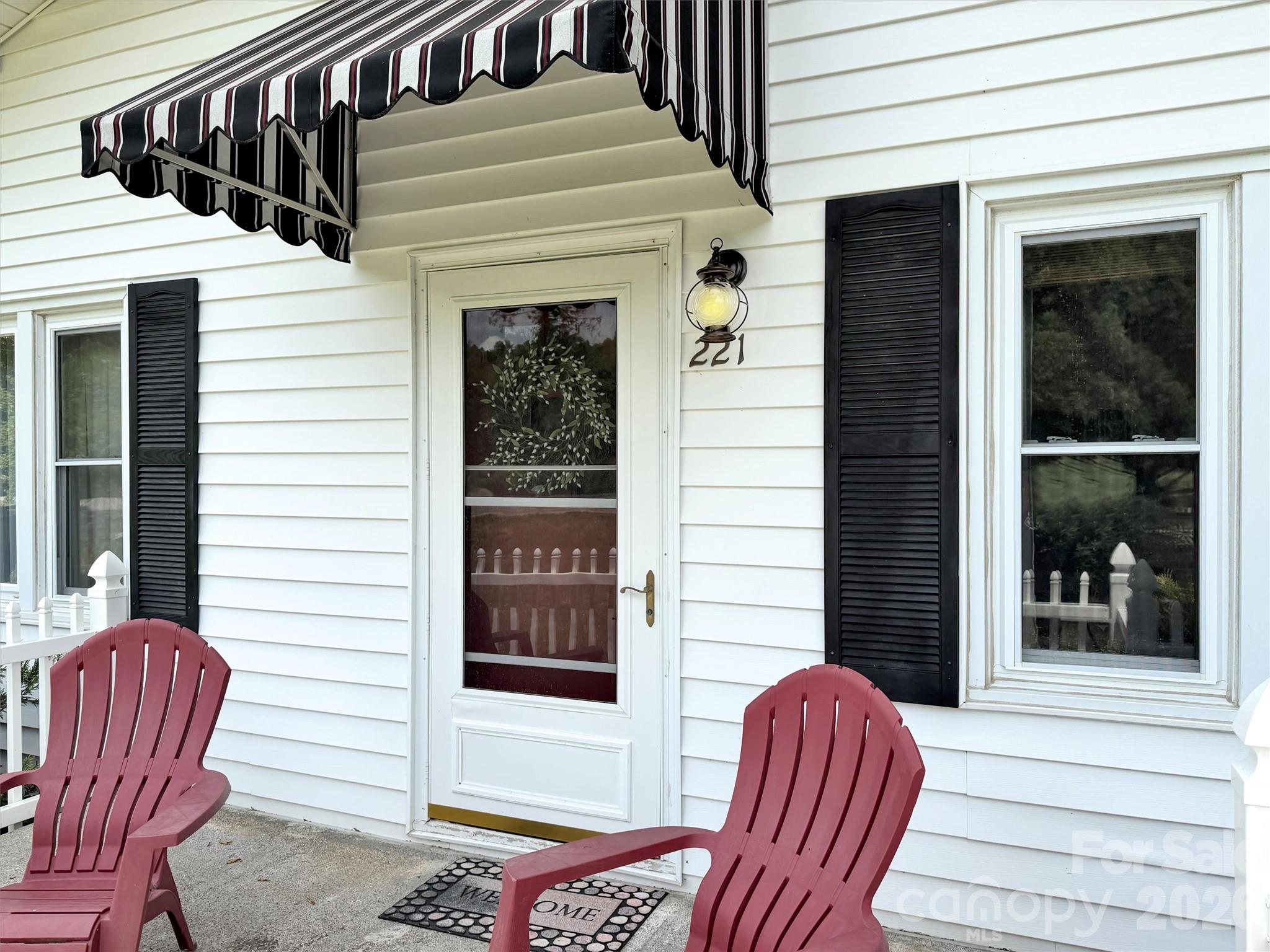 221 Moody Farm Road Property Photo 5