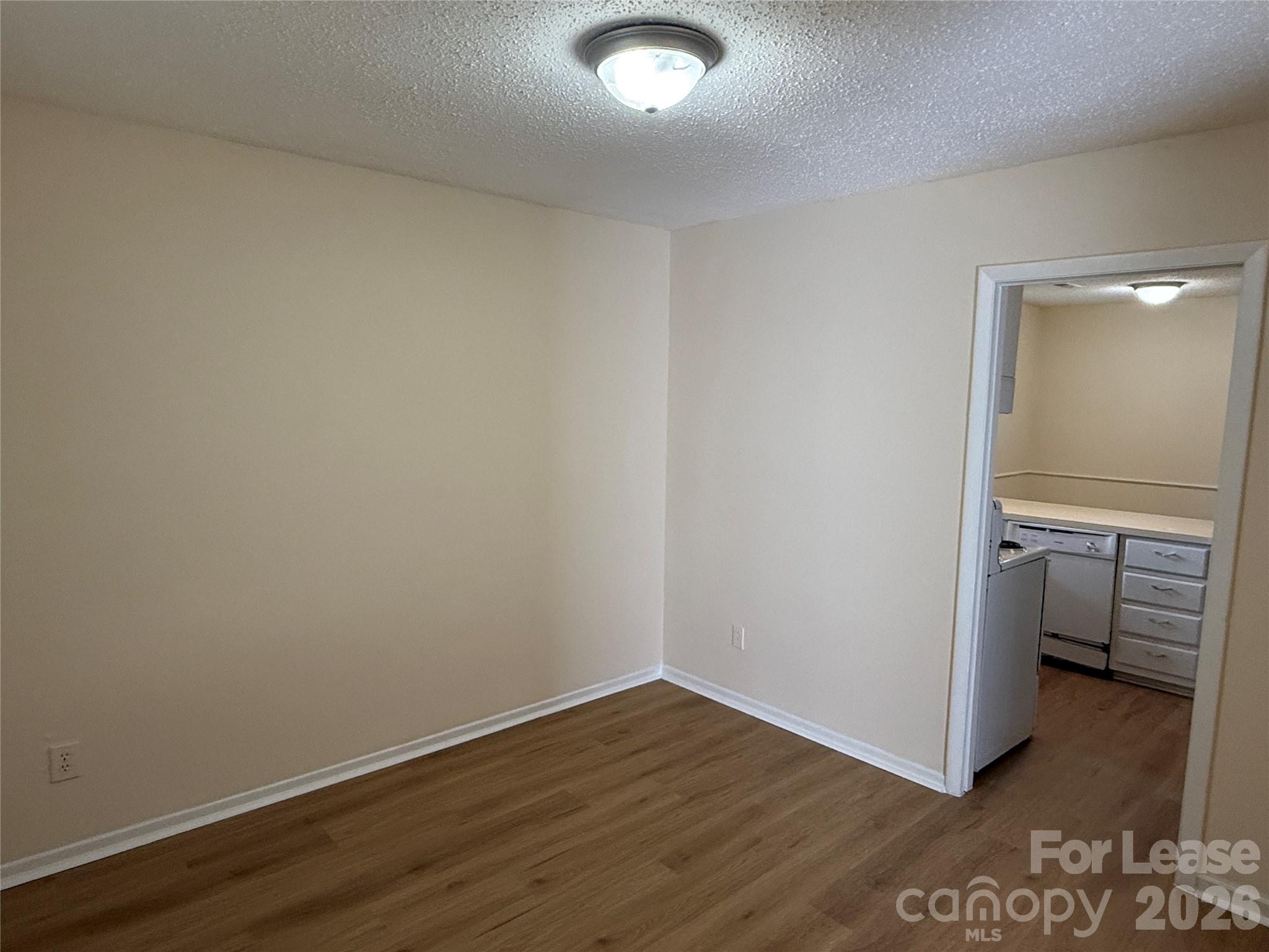 6341 Round Hill Road Property Photo 6