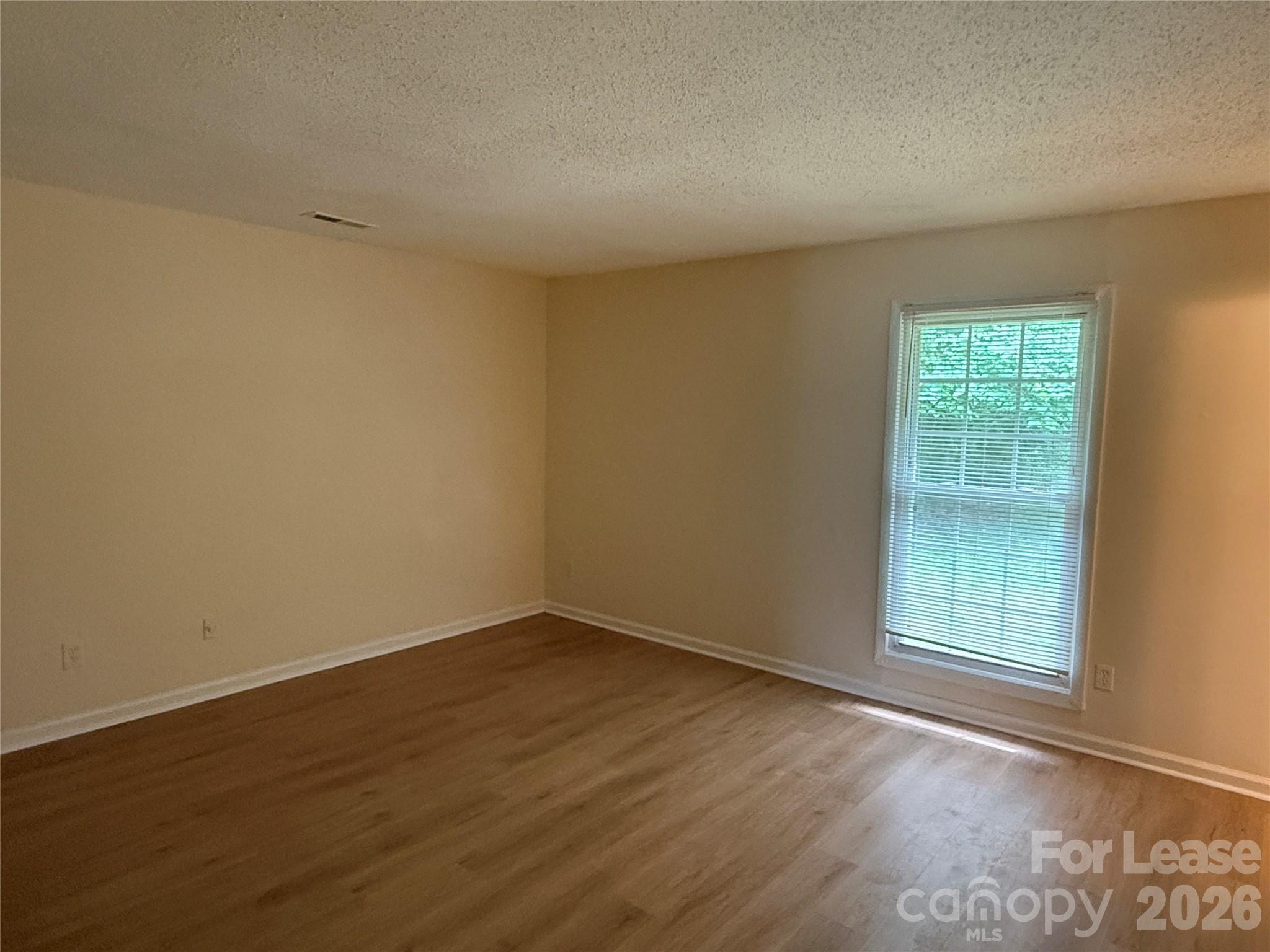 6341 Round Hill Road Property Photo 8