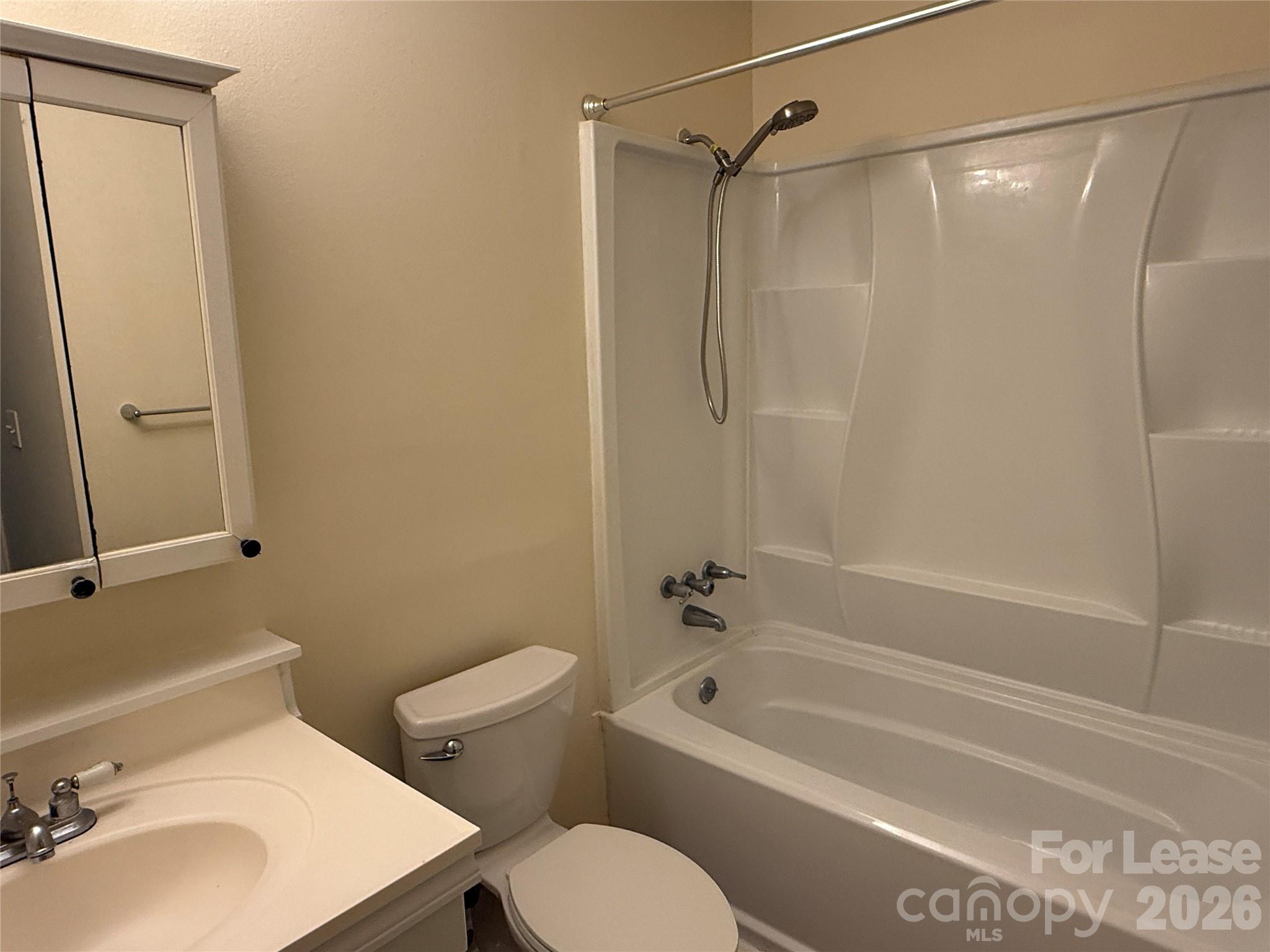 6341 Round Hill Road Property Photo 11