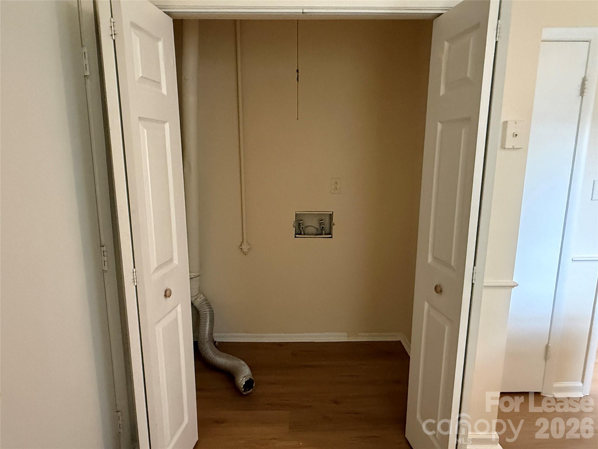 6341 Round Hill Road Property Photo 13