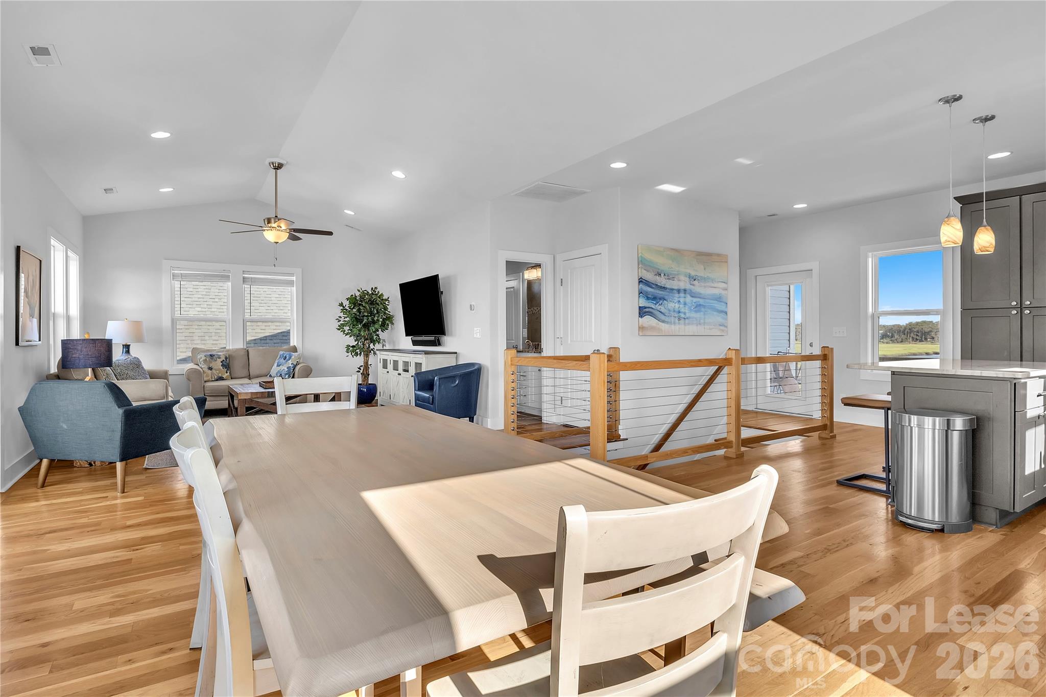1708 W Dolphin Drive Property Photo 8