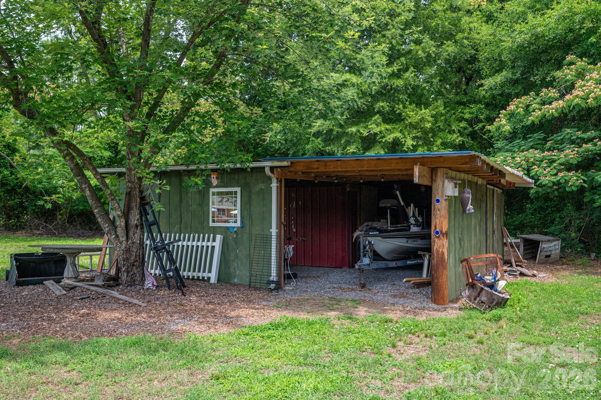 403 W Old Post Road Property Photo 30
