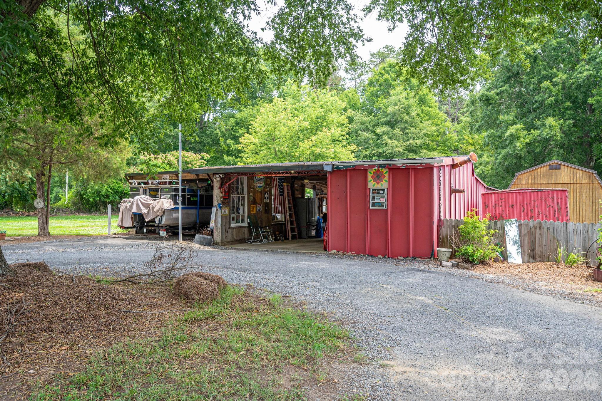 403 W Old Post Road Property Photo 32