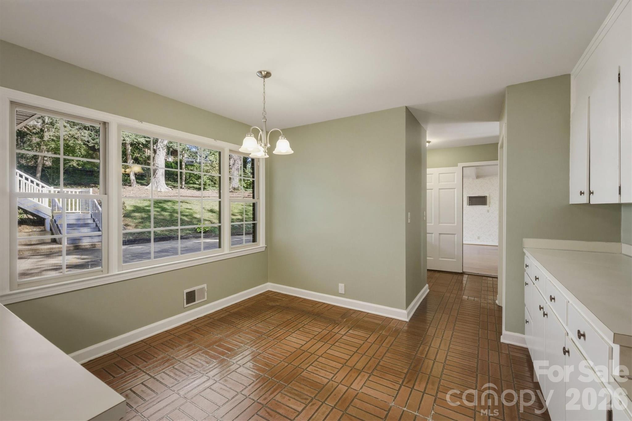 102 Woodland Drive Property Photo 9