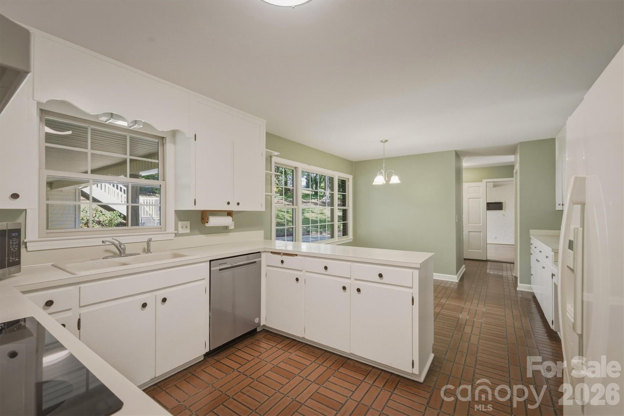 102 Woodland Drive Property Photo 10