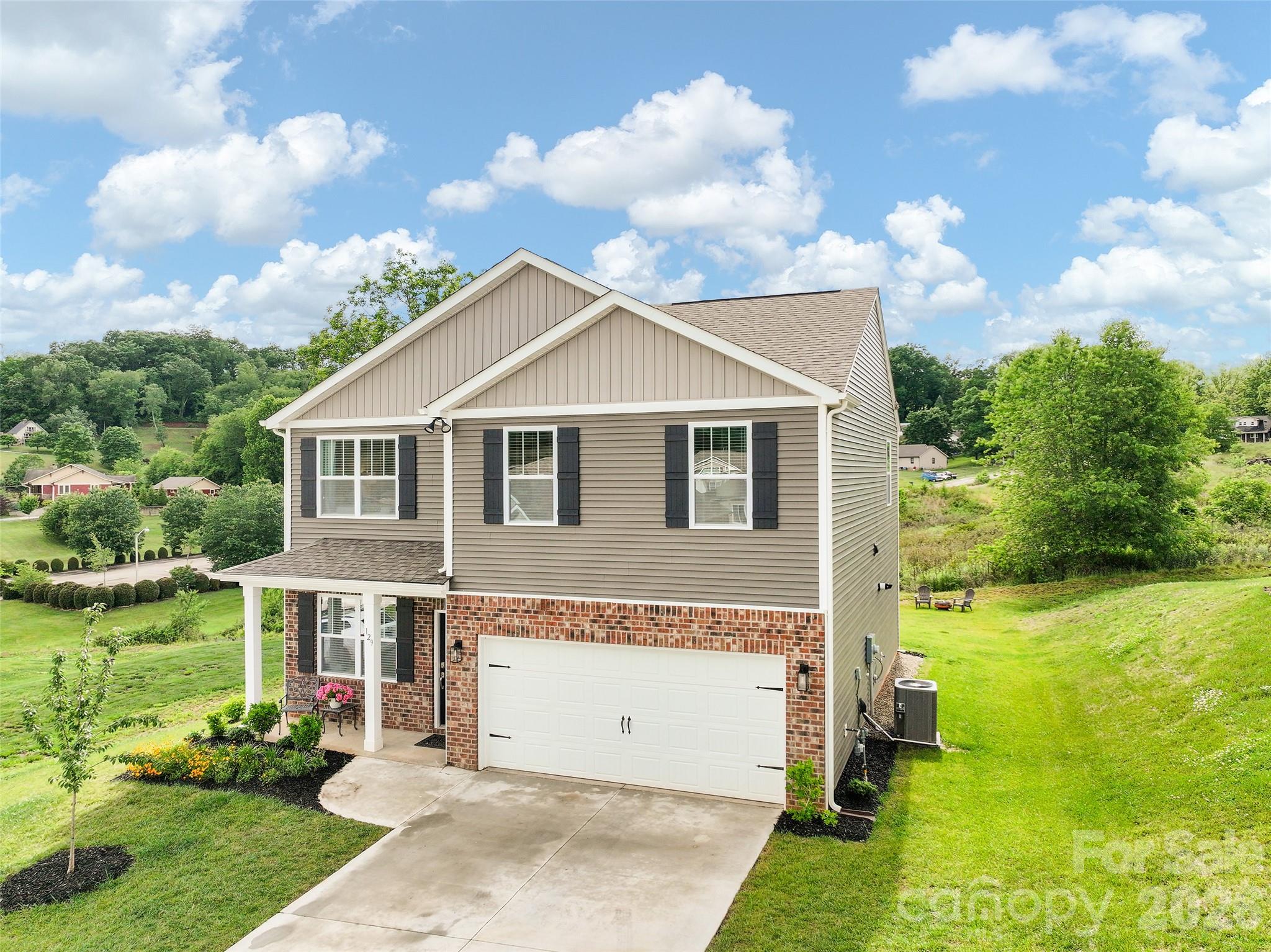 129 Valleywood Drive Property Photo 1