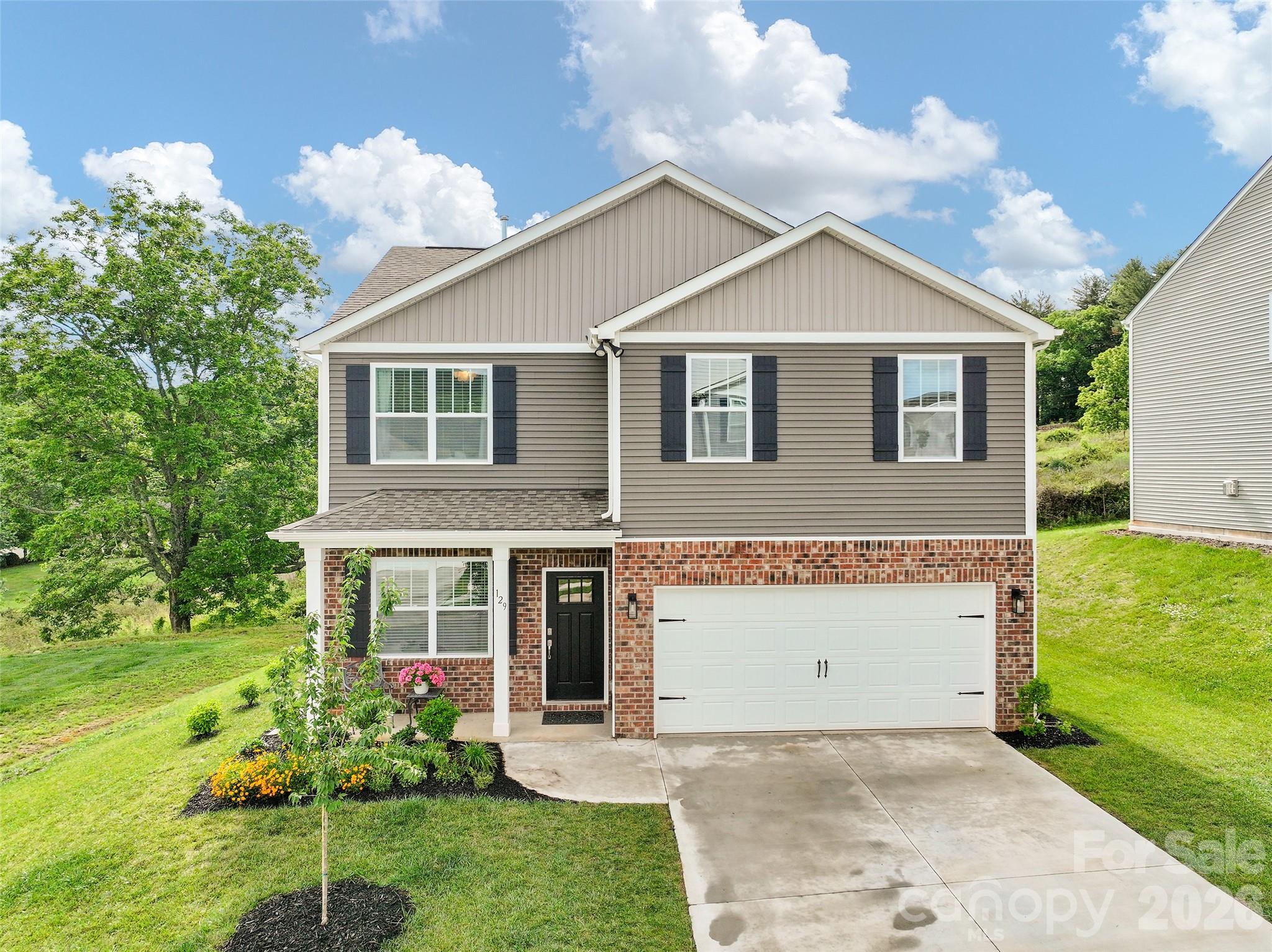 129 Valleywood Drive Property Photo 4