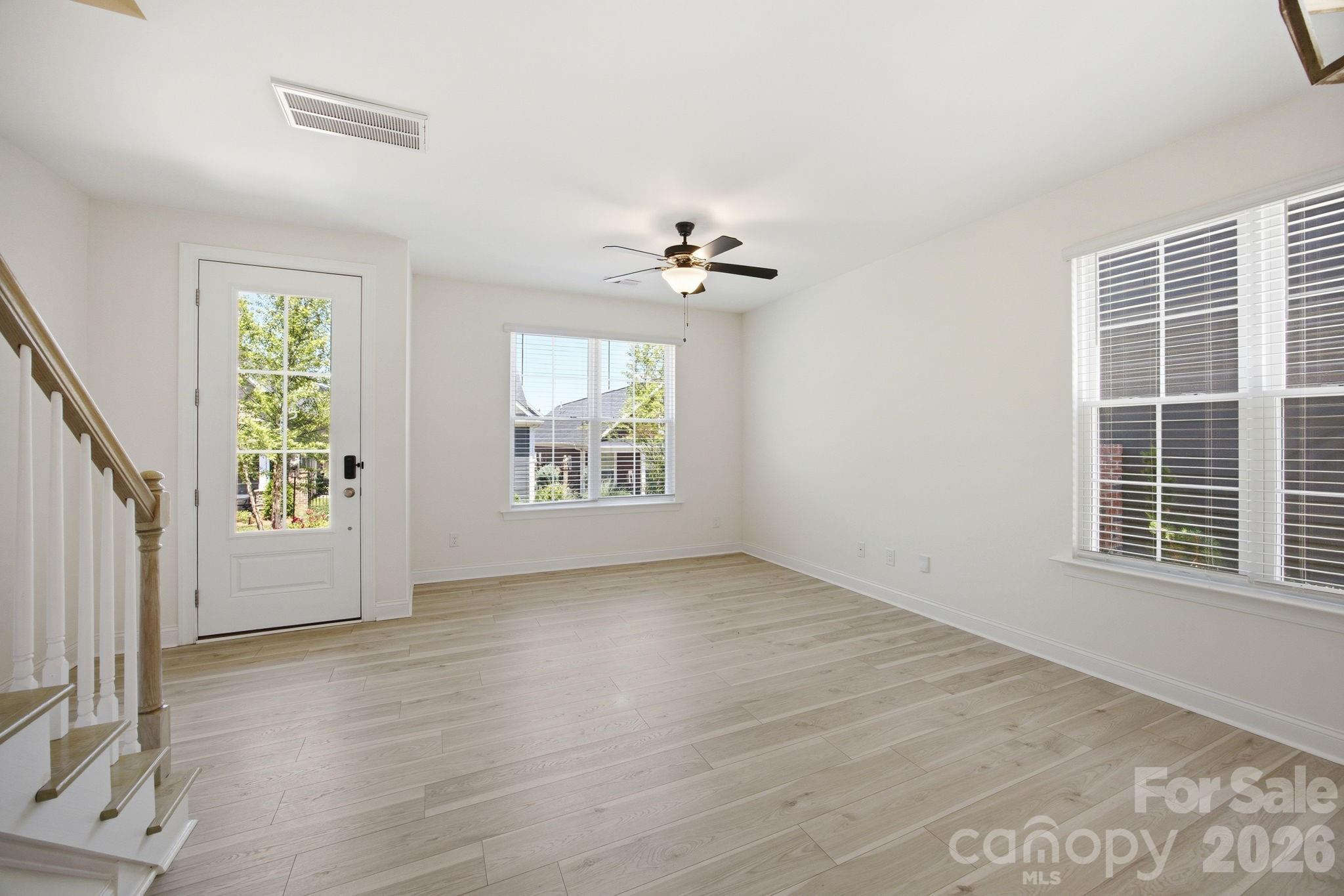 2015 Claybrook Lane Property Photo 4