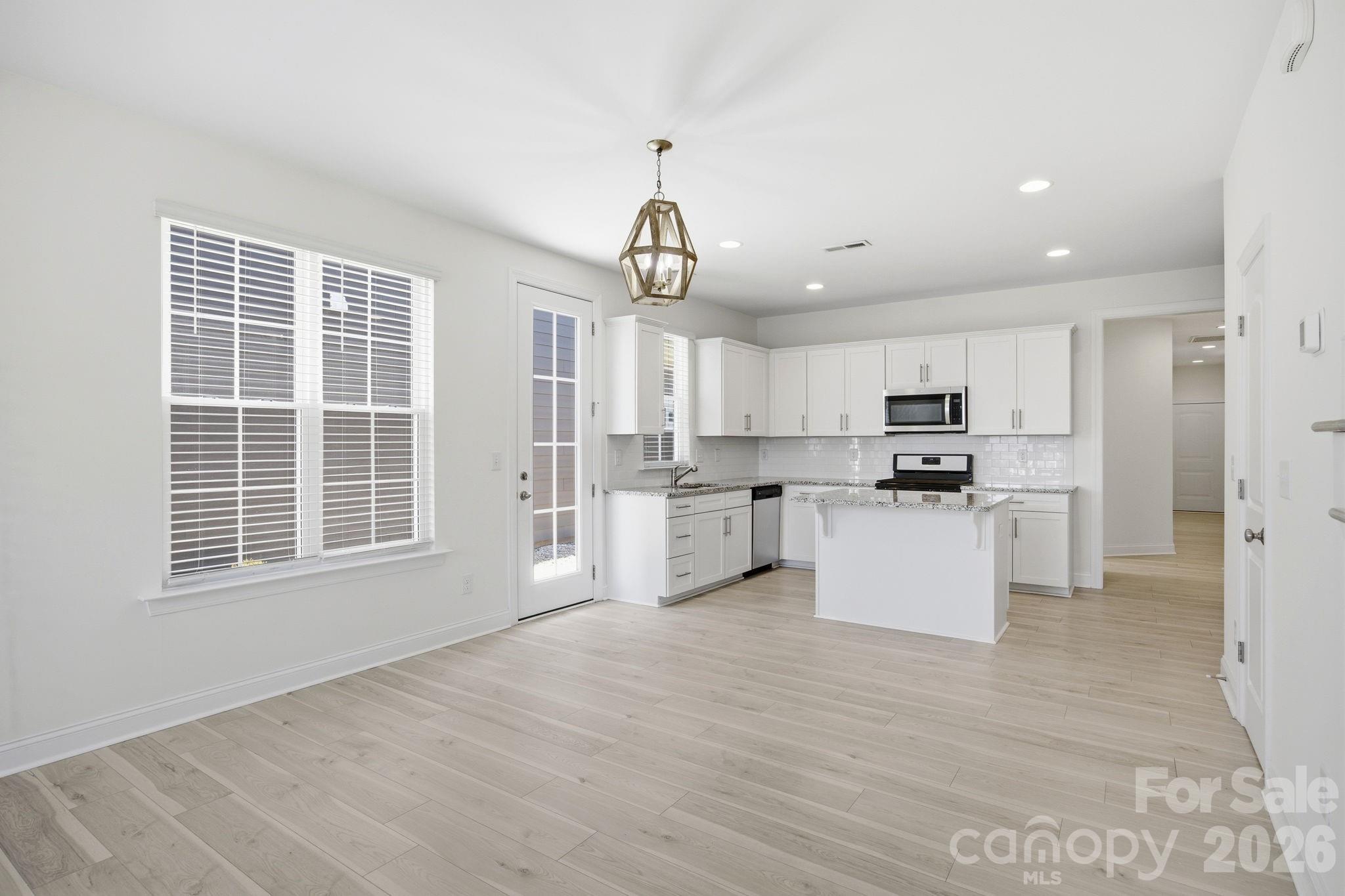 2015 Claybrook Lane Property Photo 9