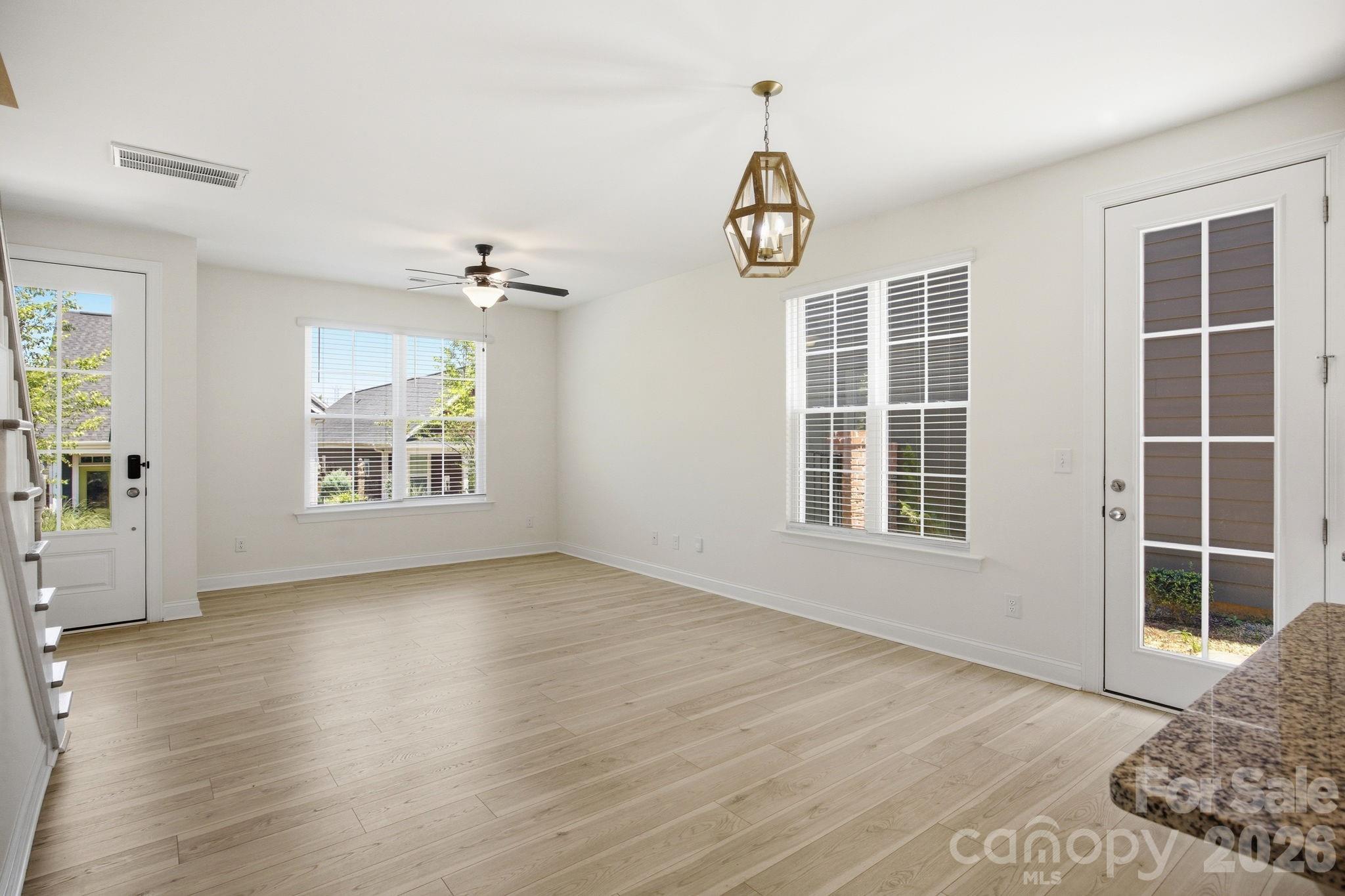 2015 Claybrook Lane Property Photo 10