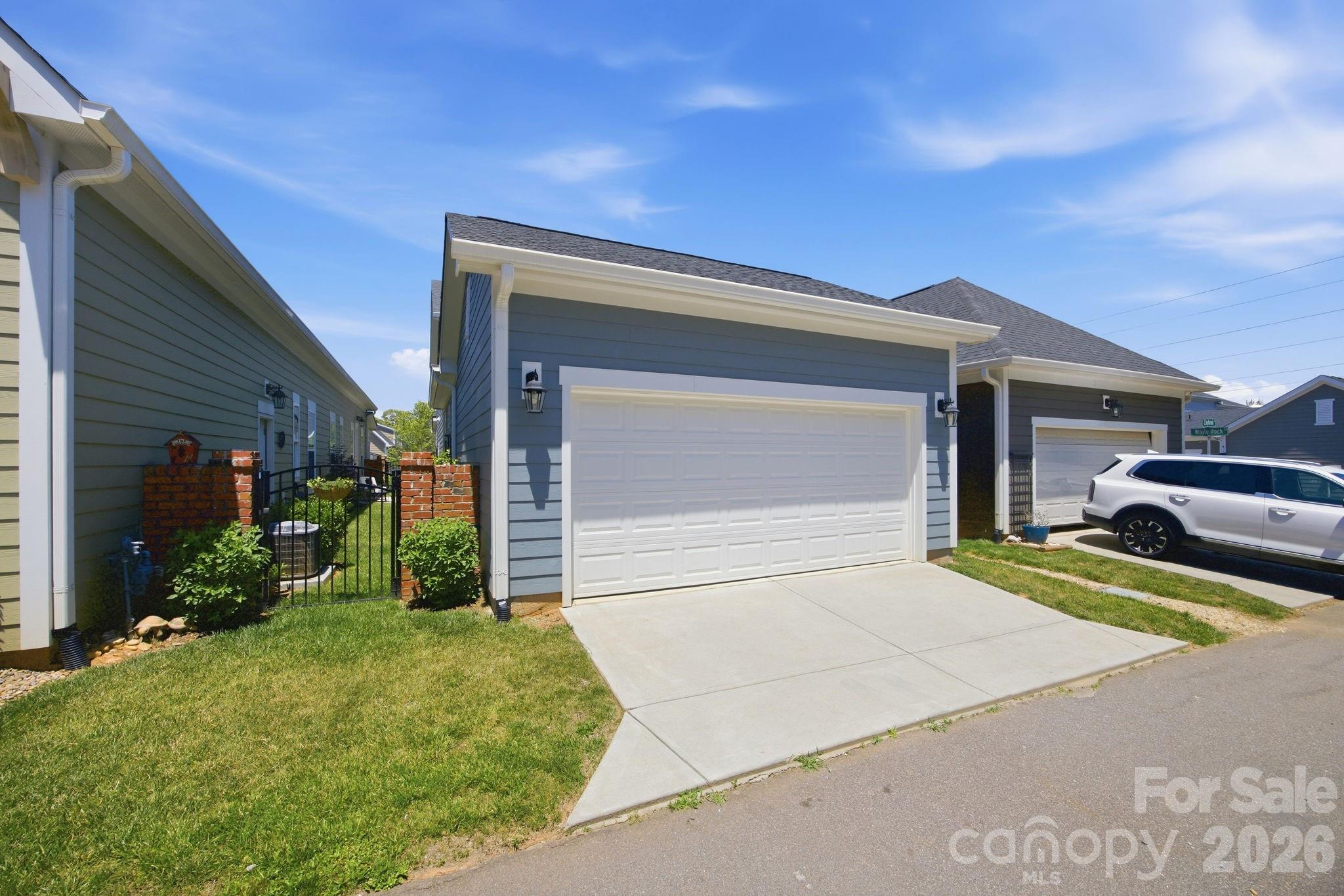 2015 Claybrook Lane Property Photo 33