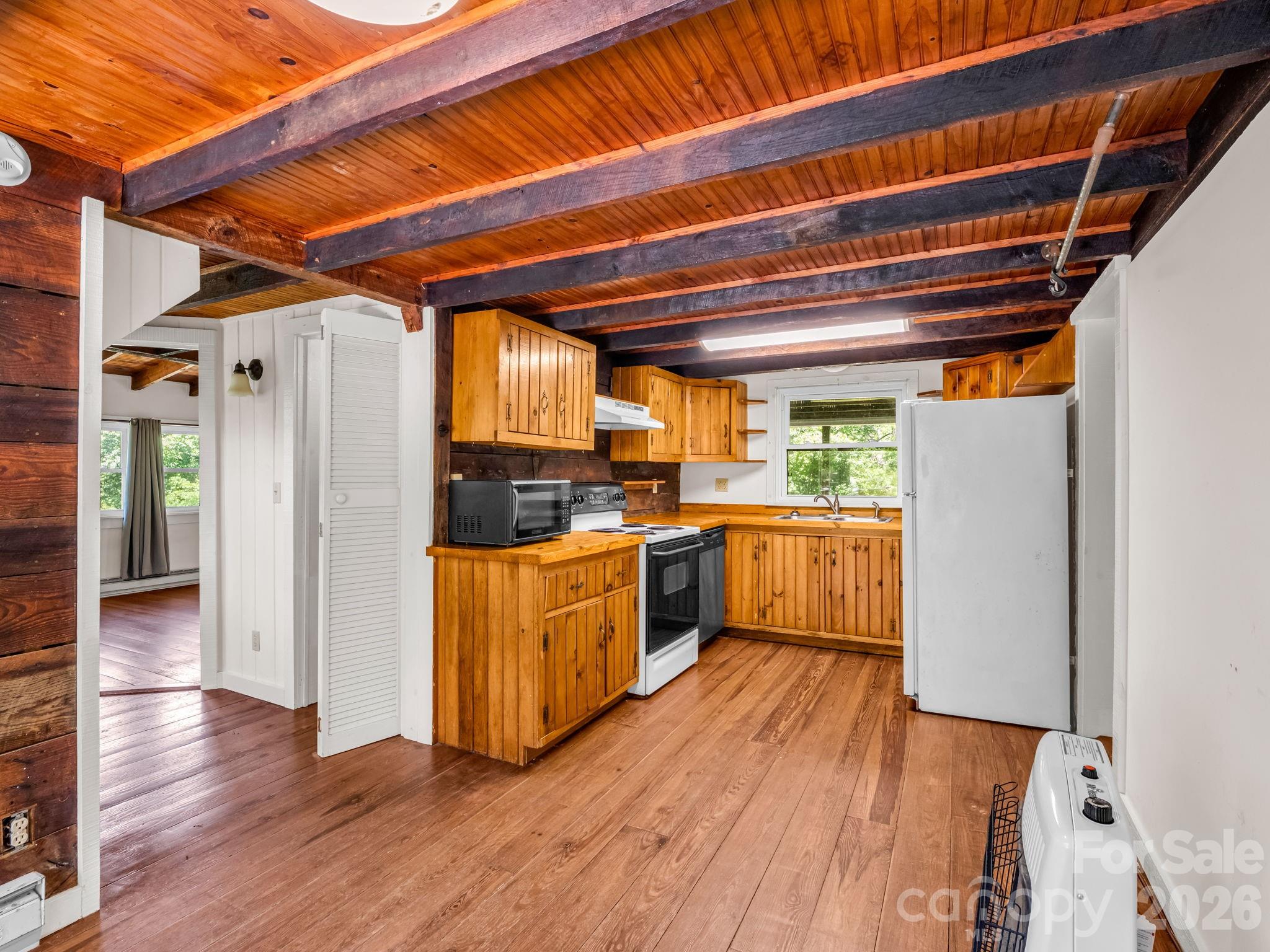 255 & 257 Crescent Street Property Photo 10