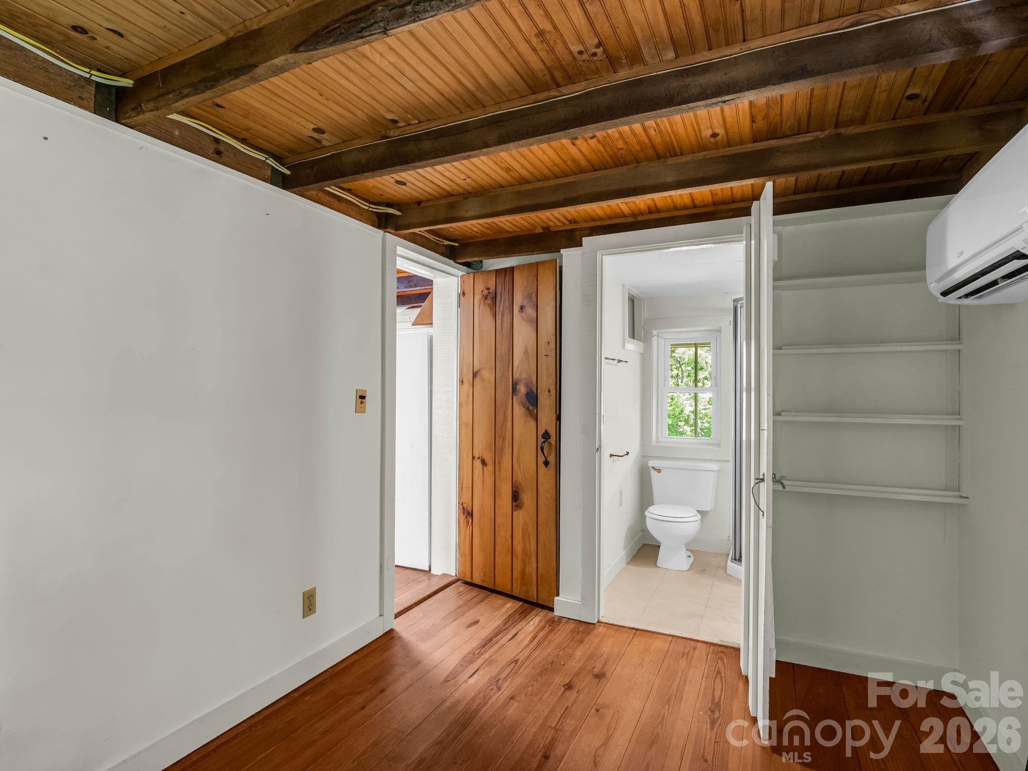 255 & 257 Crescent Street Property Photo 14