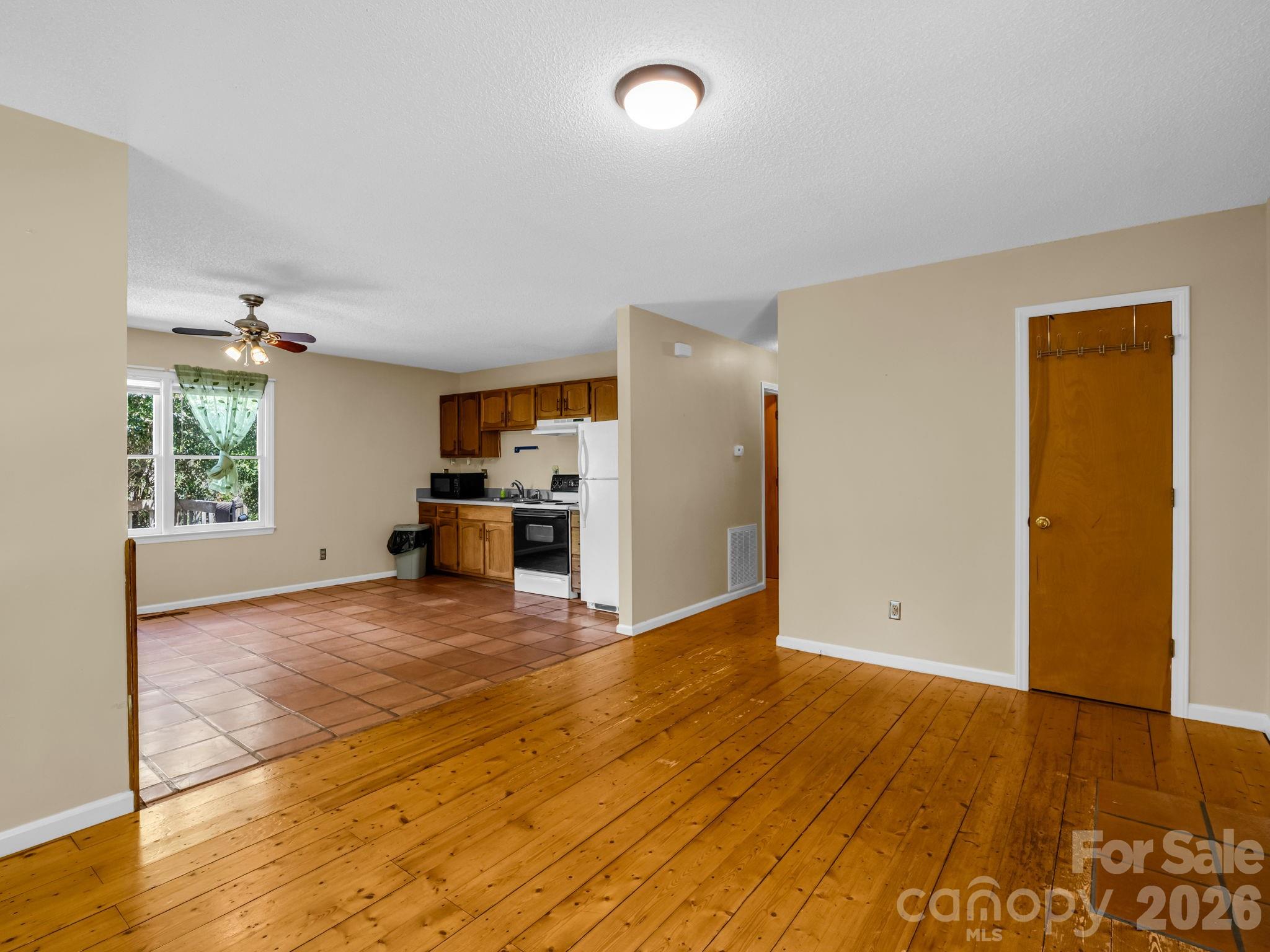 255 & 257 Crescent Street Property Photo 26