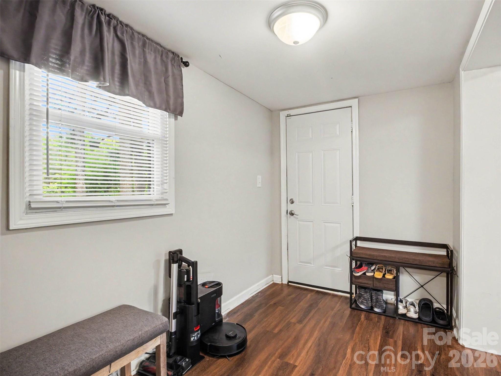 325 Amber Court Property Photo 18
