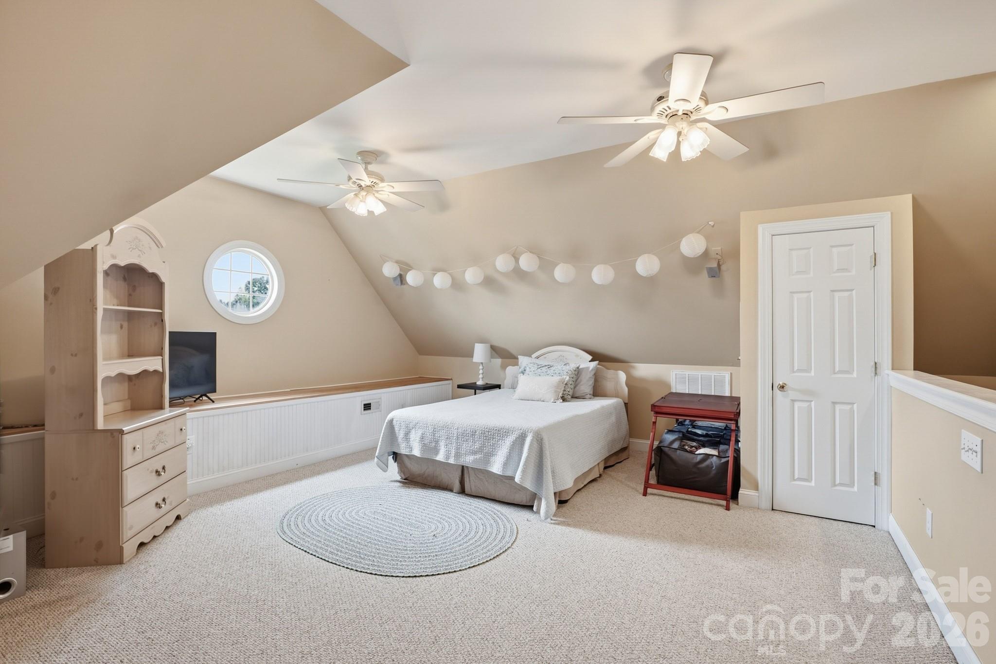 837 Shetland Place Property Photo 33