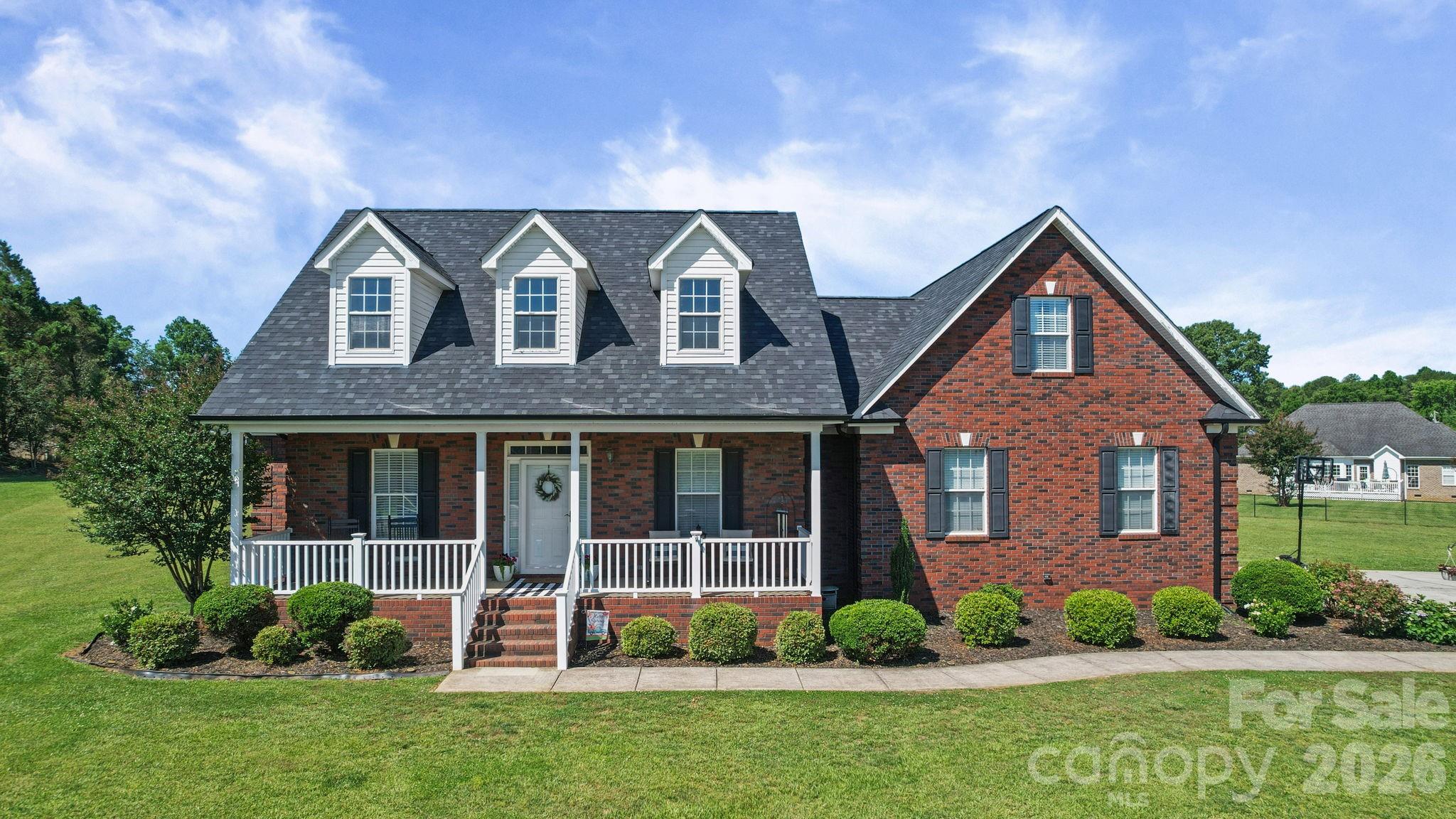 2318 Cardinal Ridge Lane Property Photo 4
