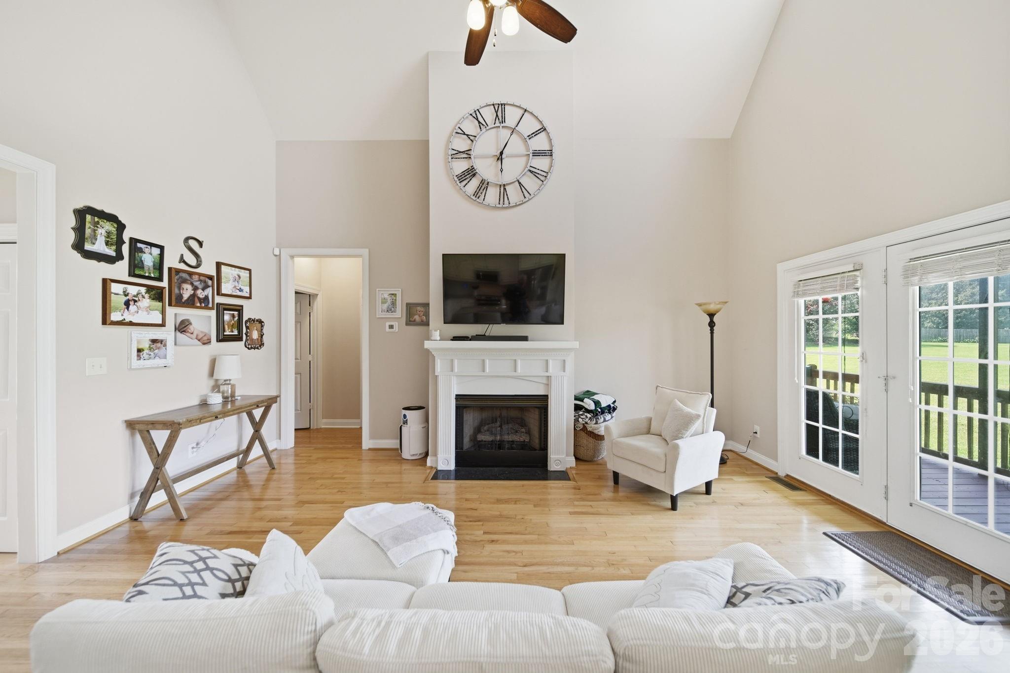 2318 Cardinal Ridge Lane Property Photo 19