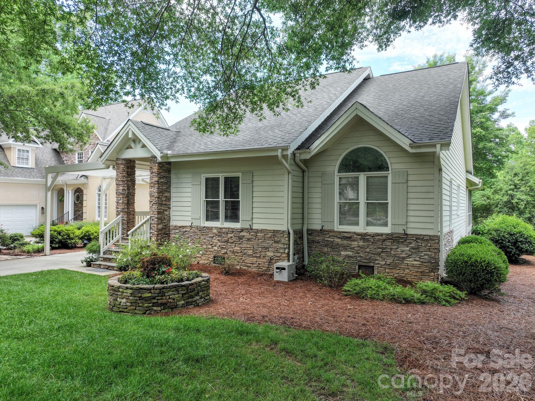 444 Millingport Lane Property Photo 2