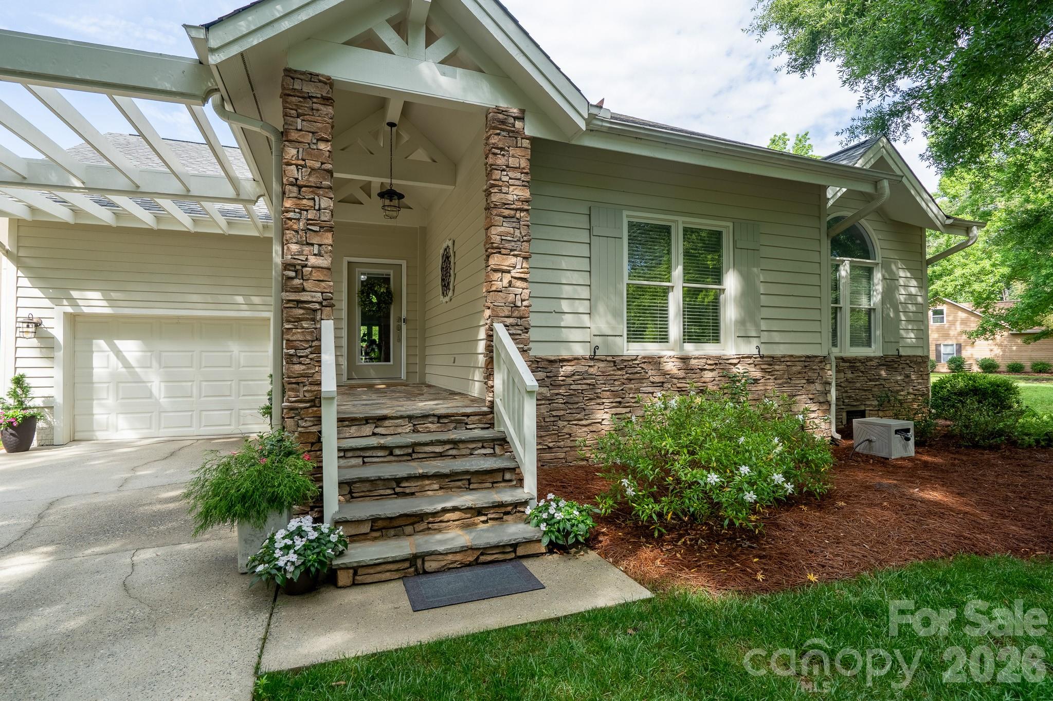 444 Millingport Lane Property Photo 4