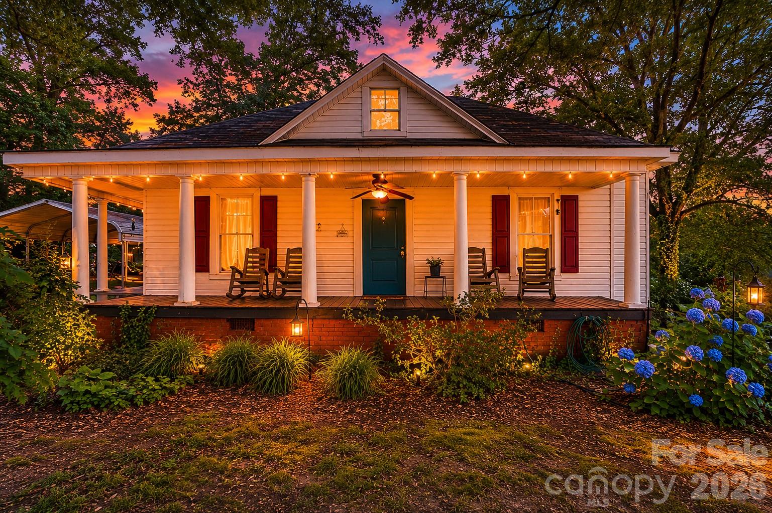 1815 Hemlock Avenue Property Photo 1