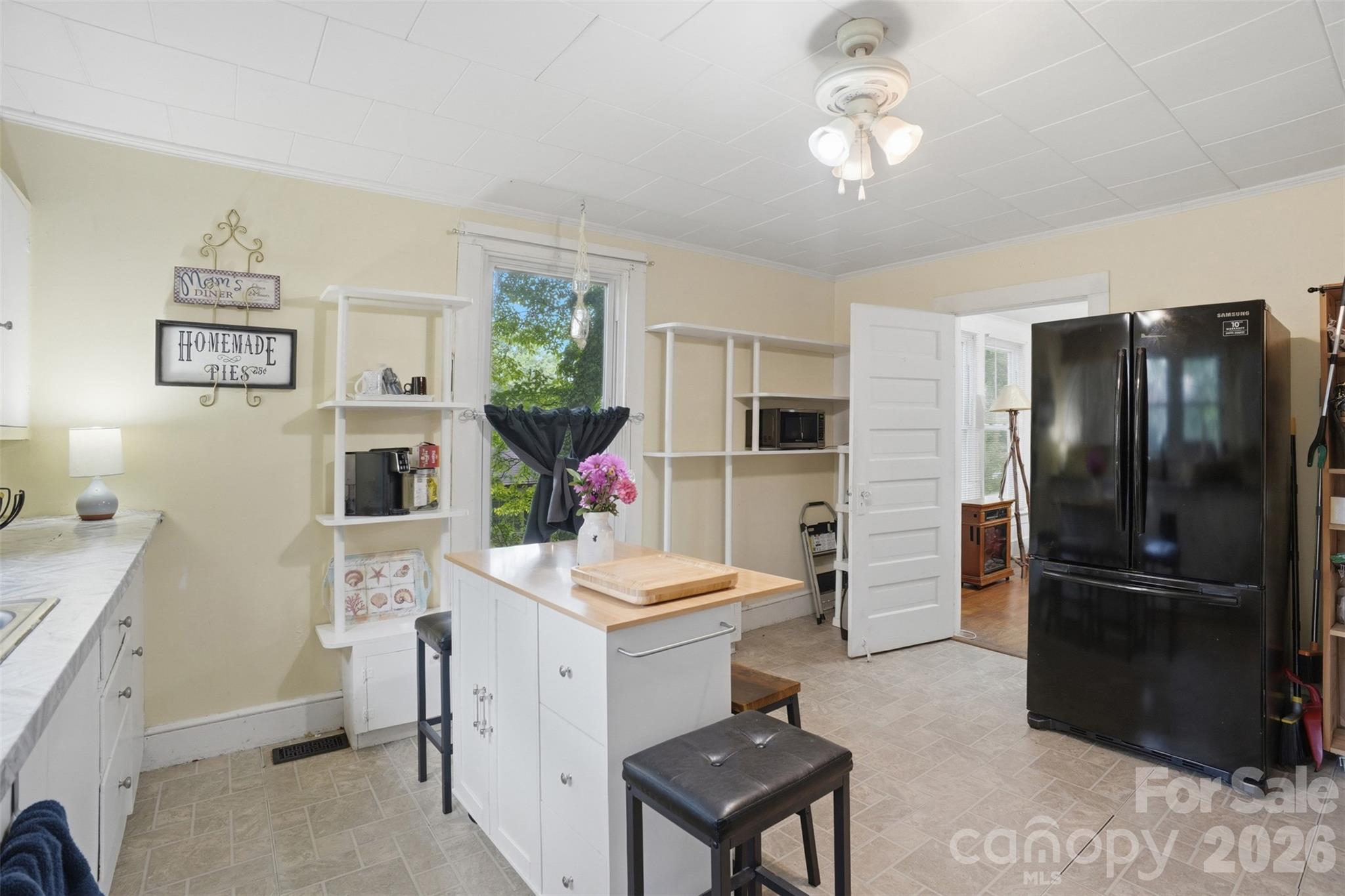 1815 Hemlock Avenue Property Photo 11