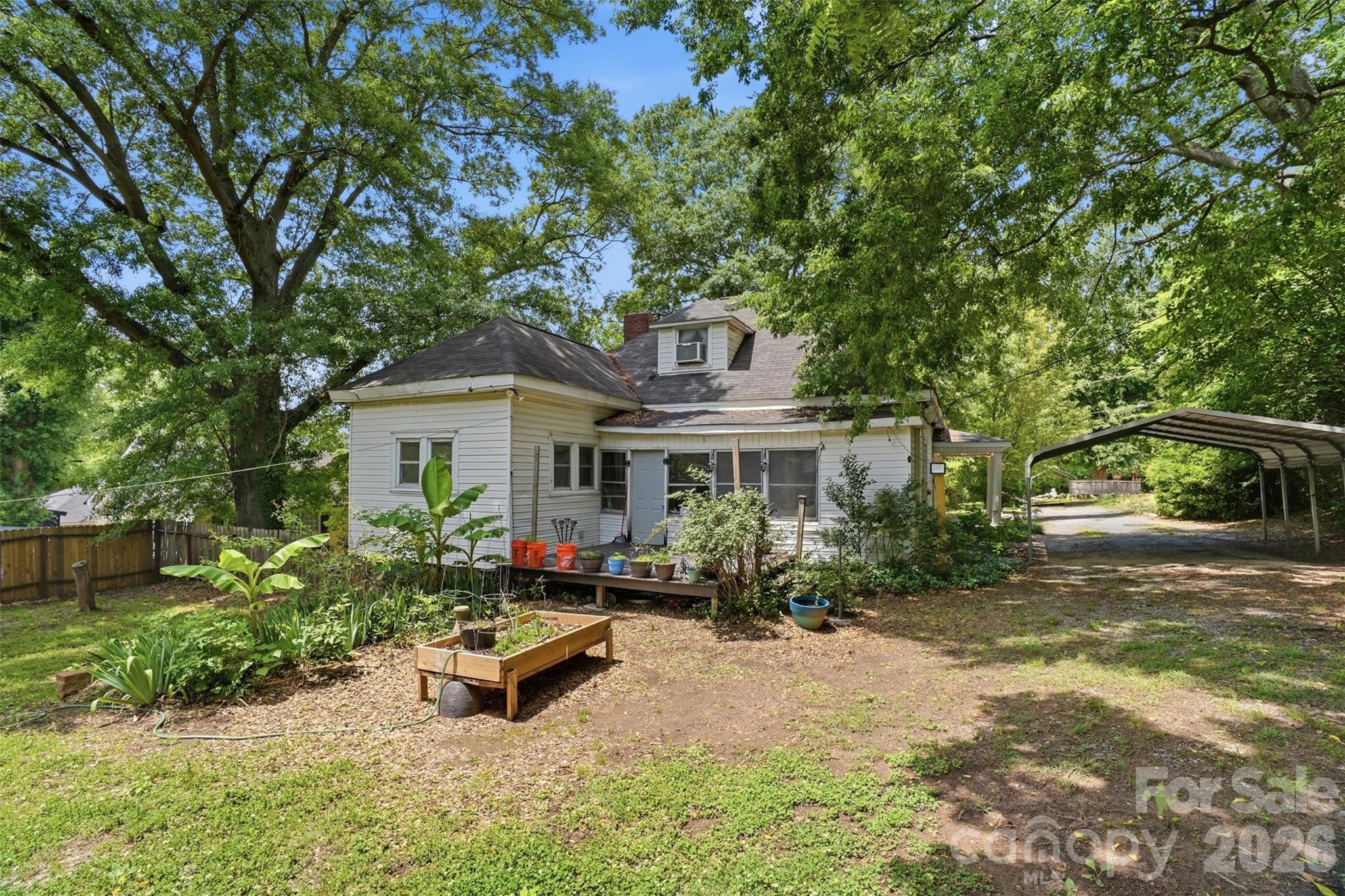 1815 Hemlock Avenue Property Photo 24