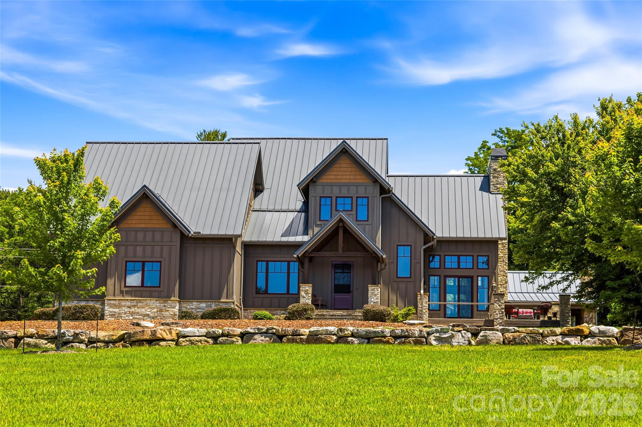 4862 Pinnacle Mountain Road Property Photo 1