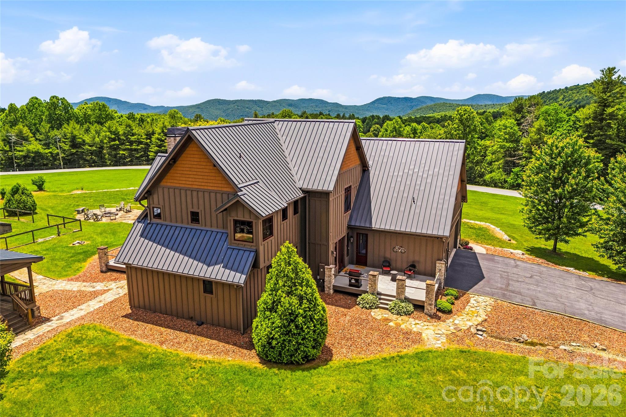 4862 Pinnacle Mountain Road Property Photo 44