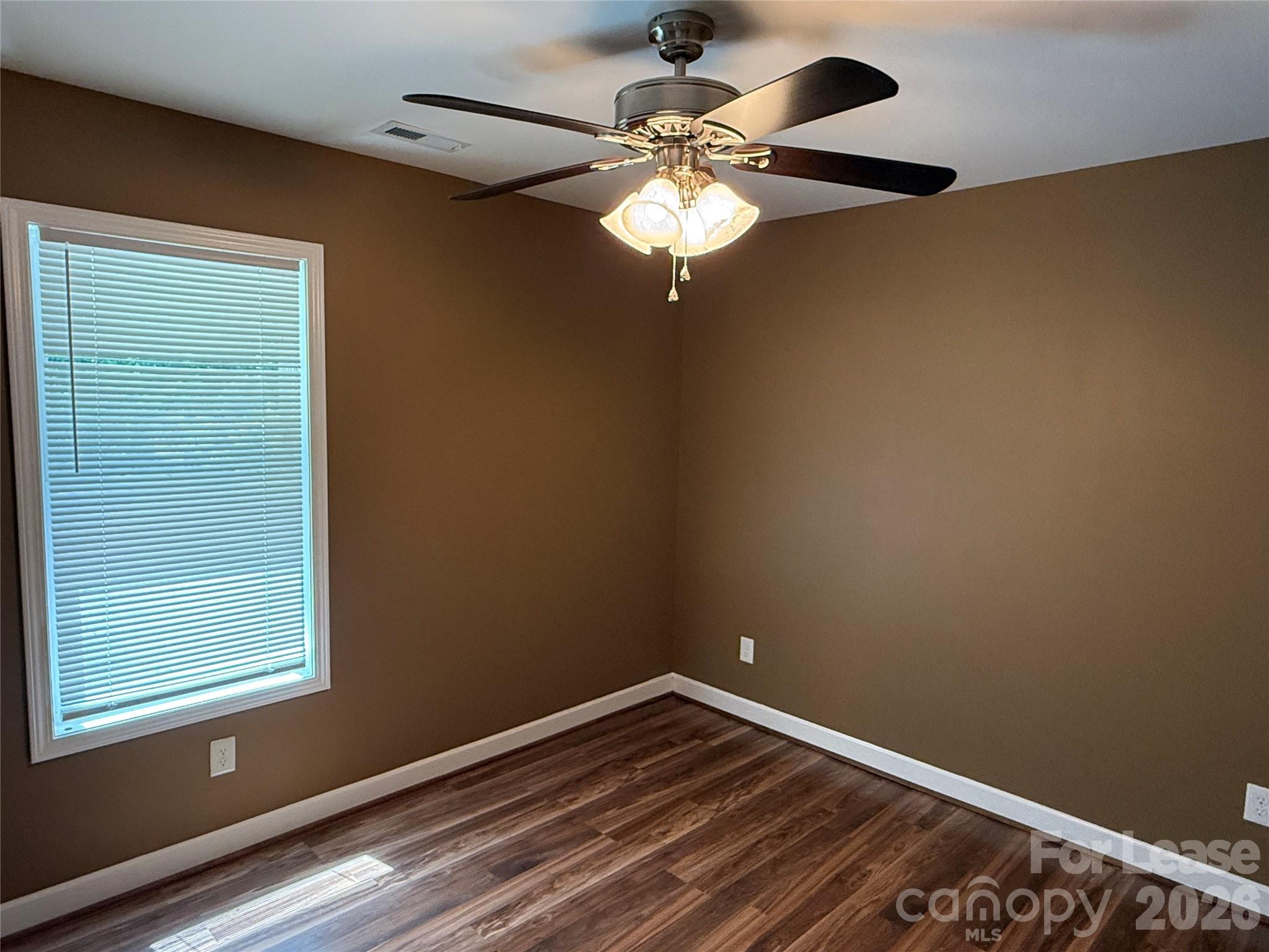 919 N Flint Street Property Photo 5