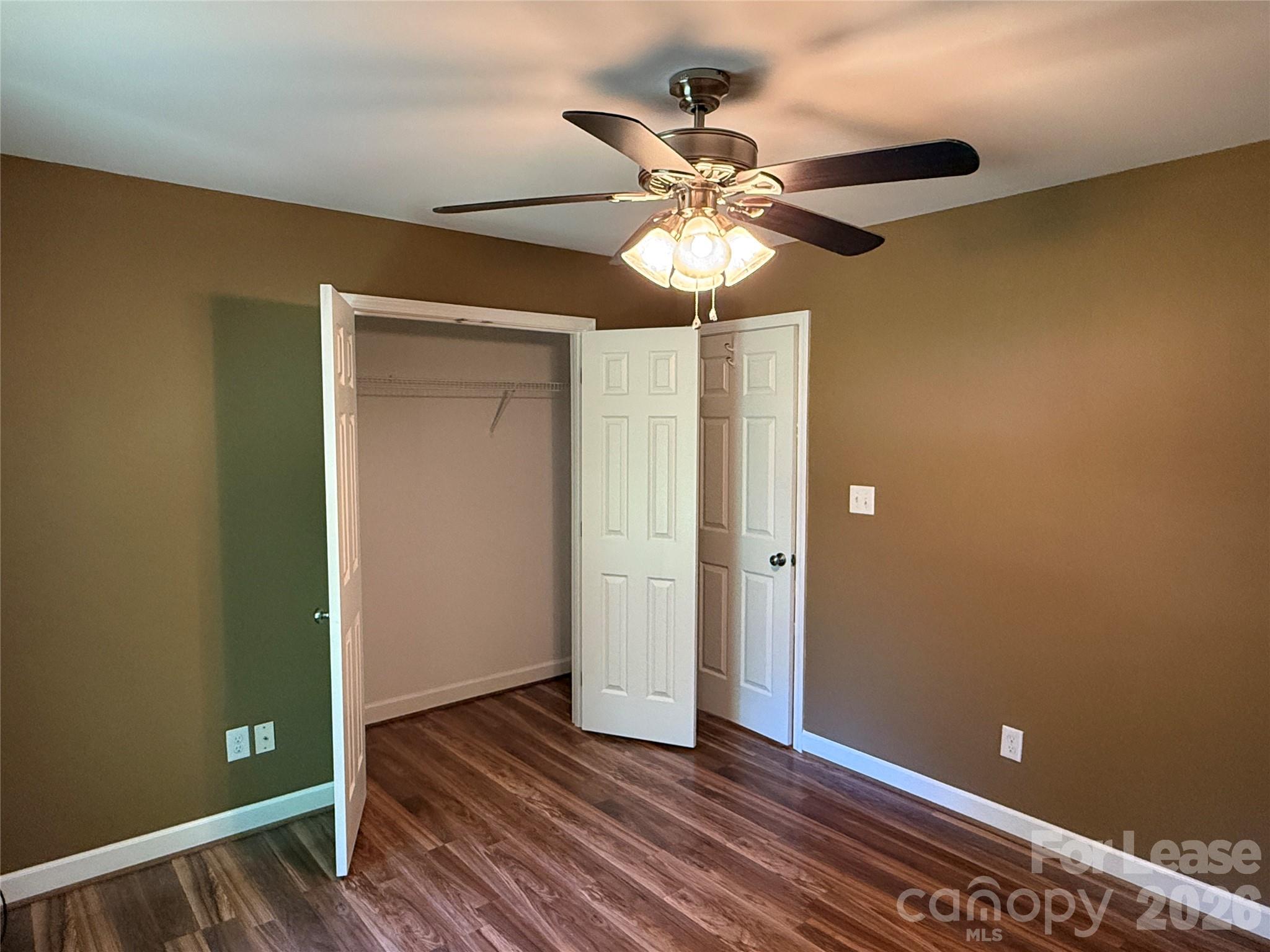919 N Flint Street Property Photo 8