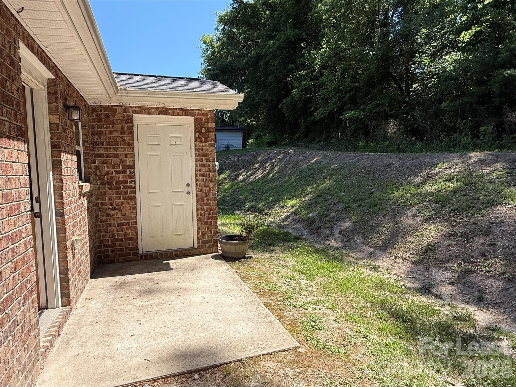 919 N Flint Street Property Photo 10