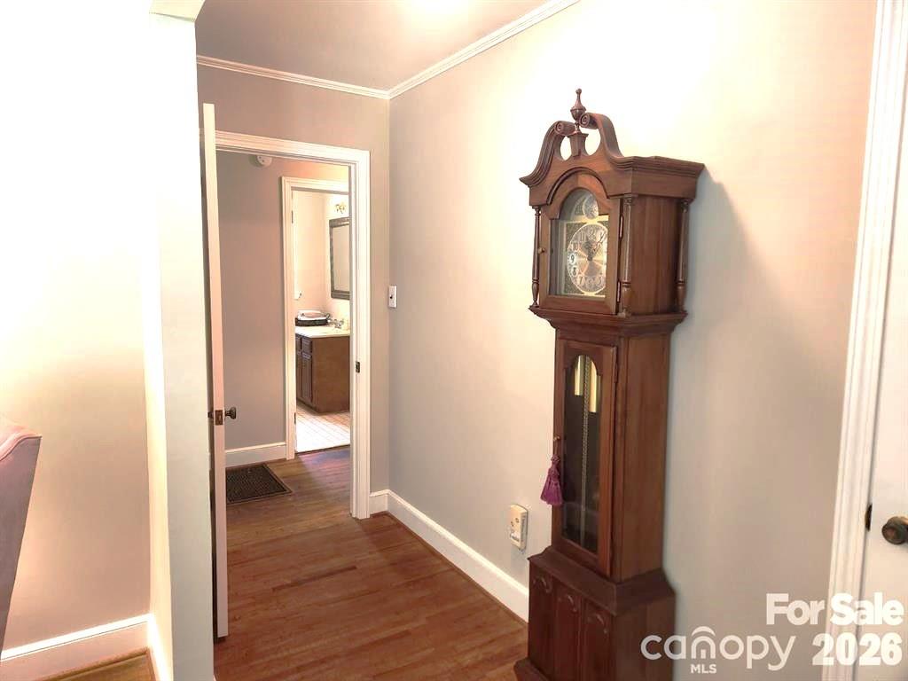 2333 Lynwood Drive Property Photo 5