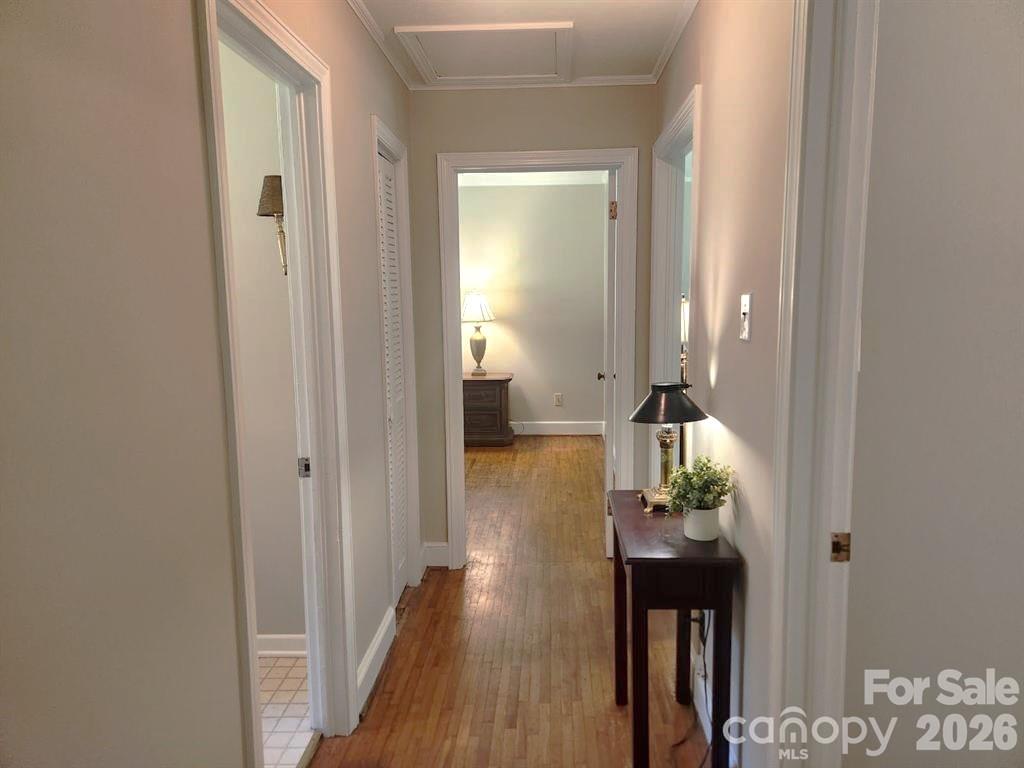 2333 Lynwood Drive Property Photo 6