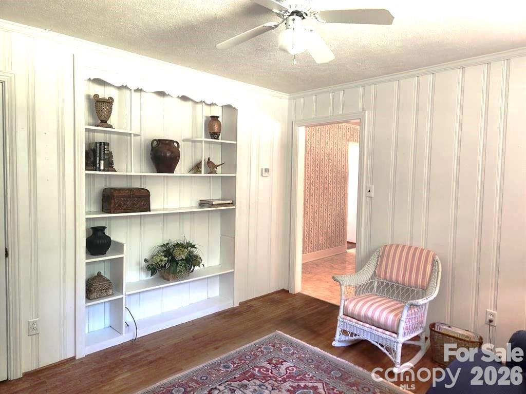 2333 Lynwood Drive Property Photo 7